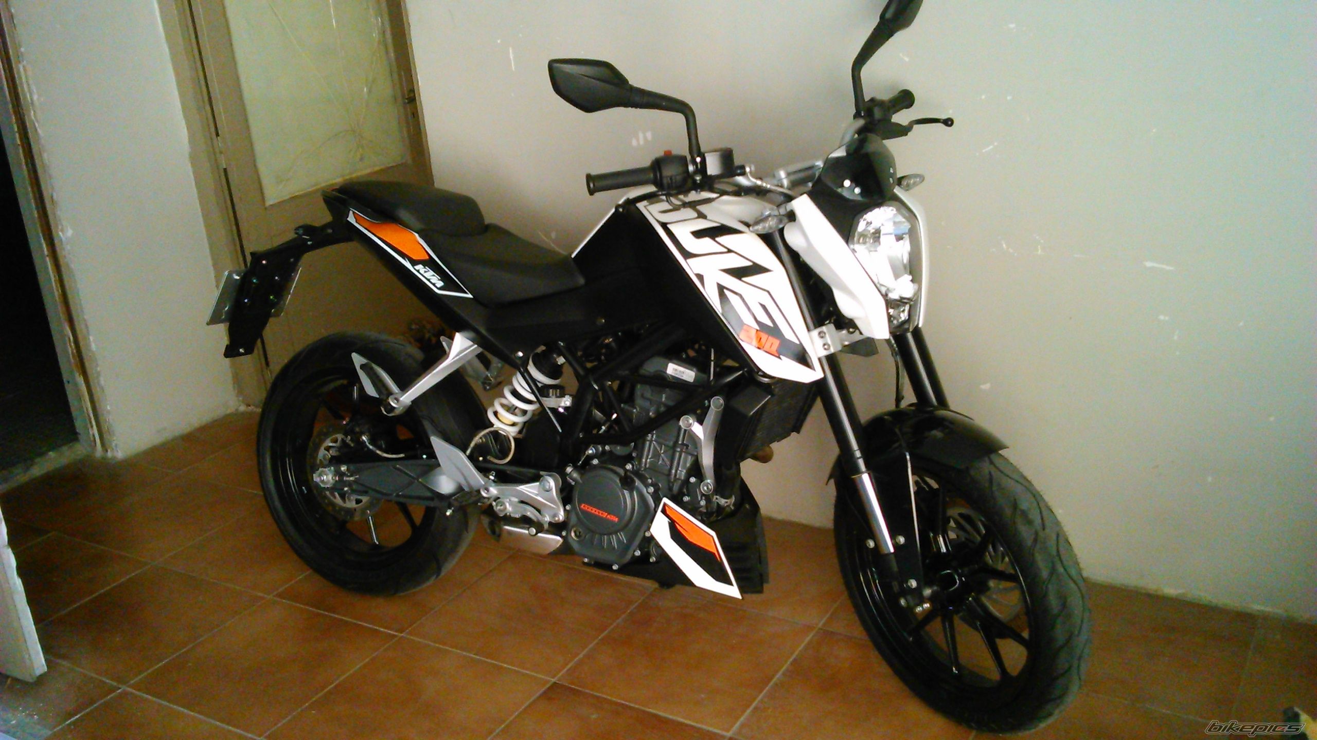 2014 KTM DUKE 200 | Picture 2700703 motorcycle photo