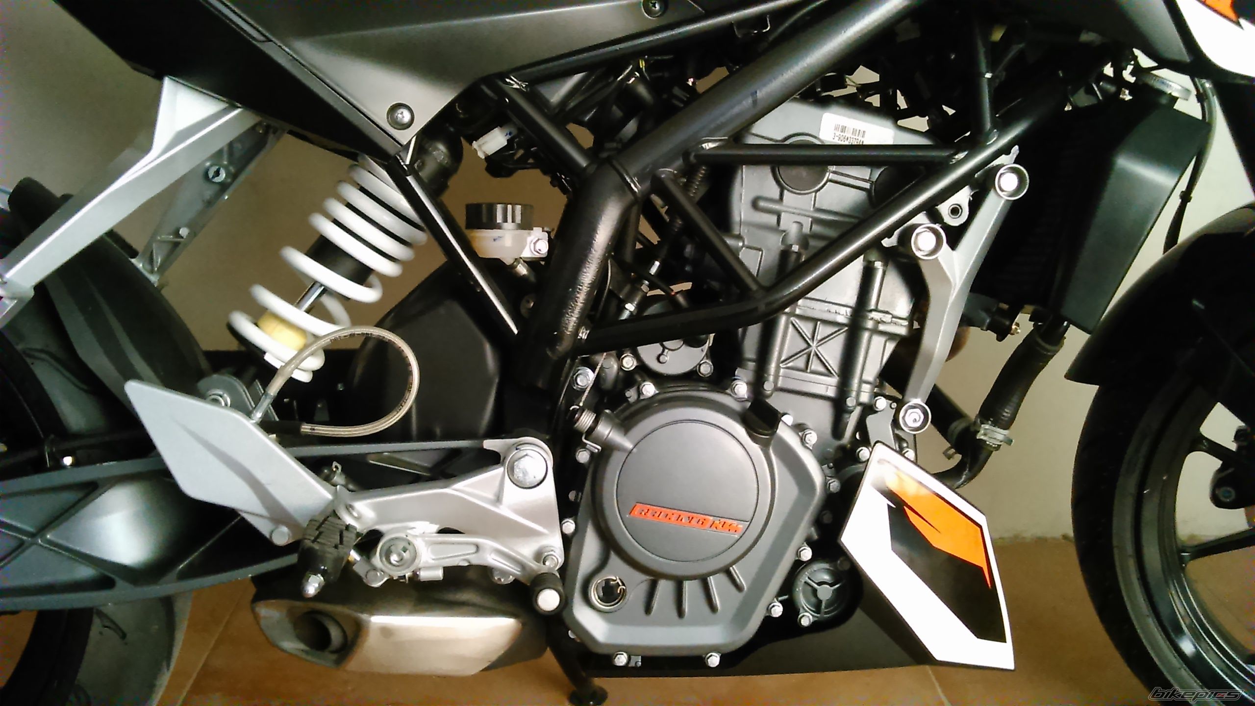 2014 KTM DUKE 200 | Picture 2700705 motorcycle photo