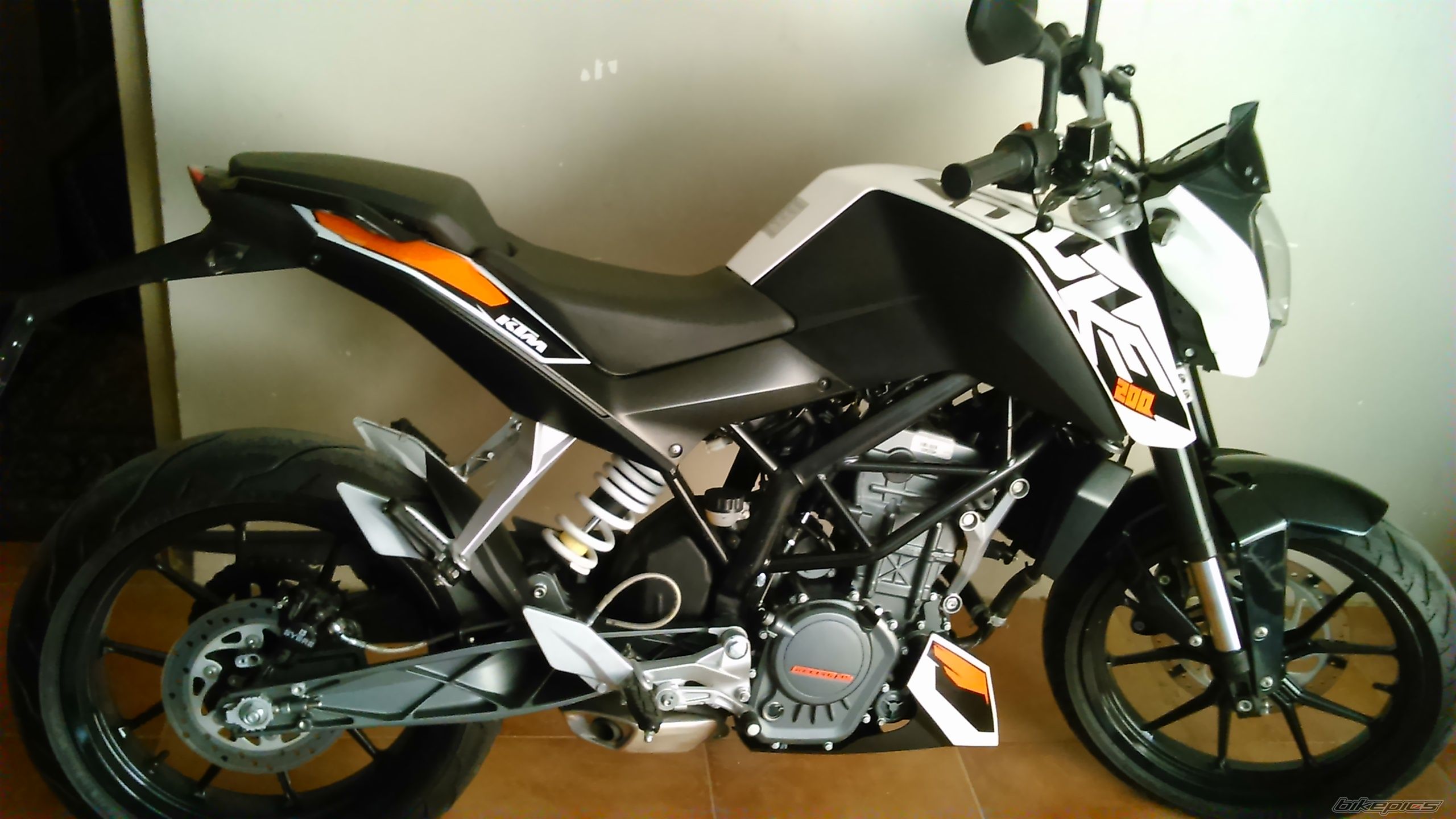 2014 KTM DUKE 200 | Picture 2700706 motorcycle photo