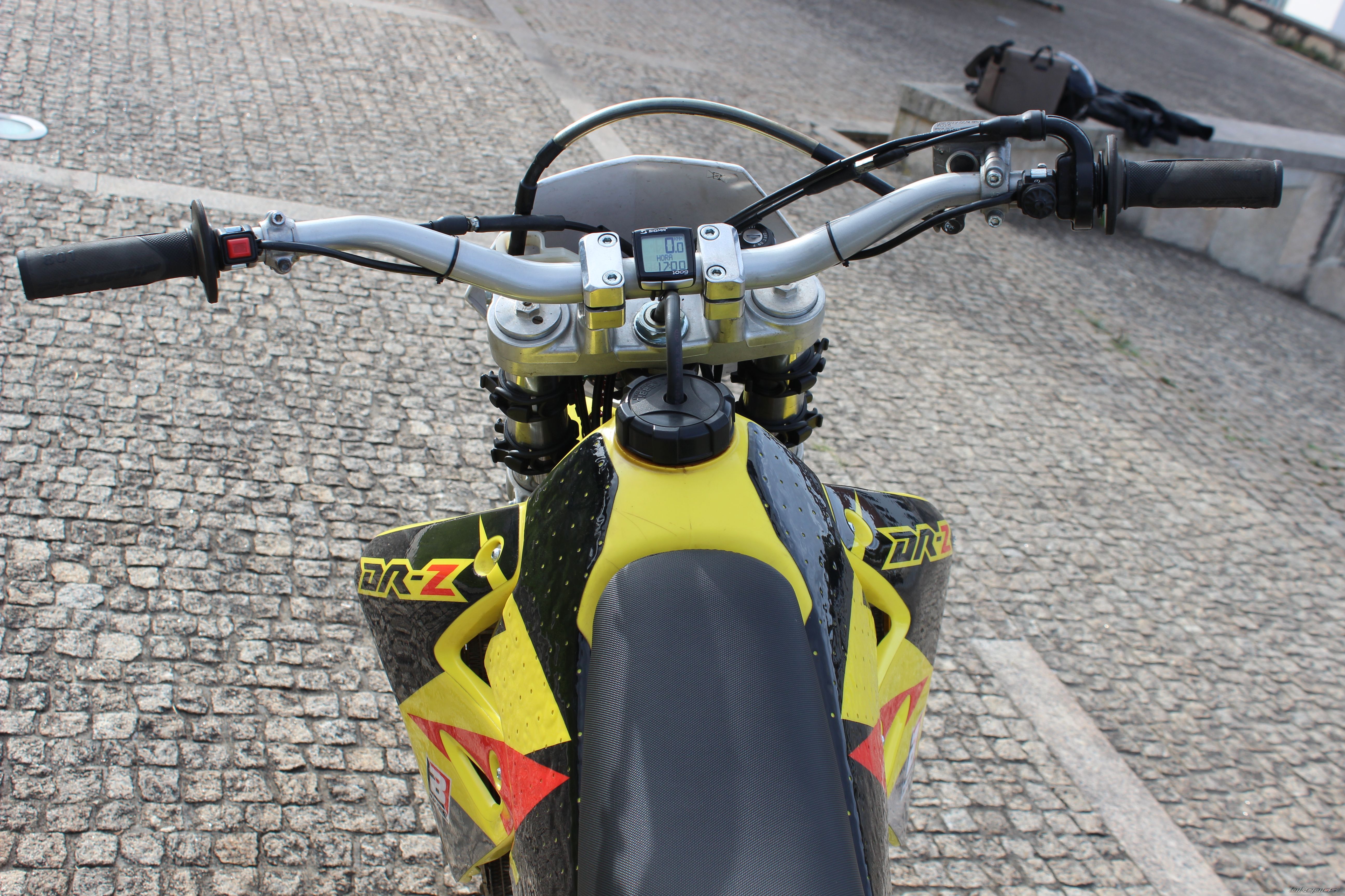 2001 SUZUKI DRZ400E | Picture 2702057 motorcycle photo