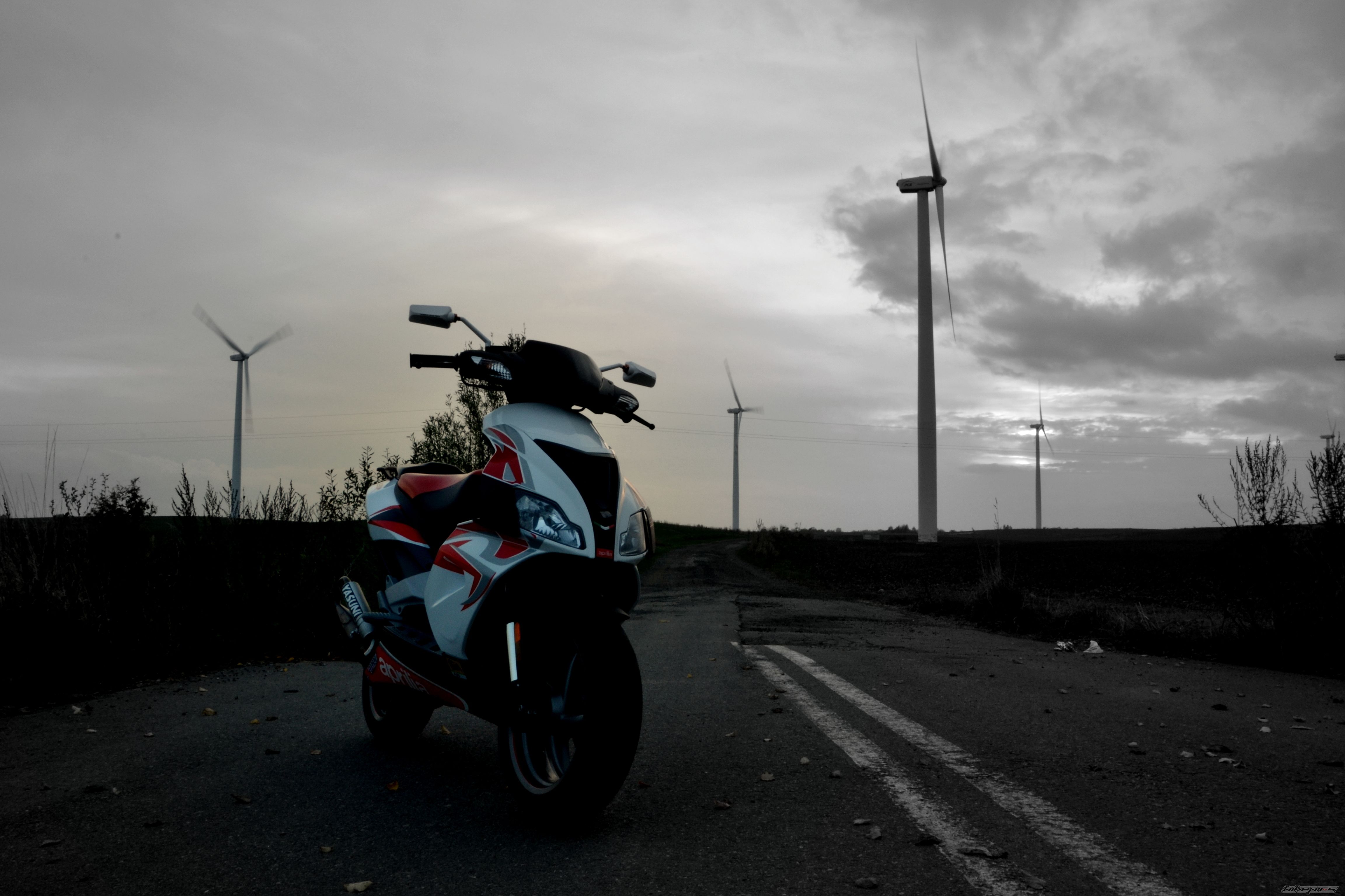 2009 APRILIA SR | Picture 2703340 motorcycle photo