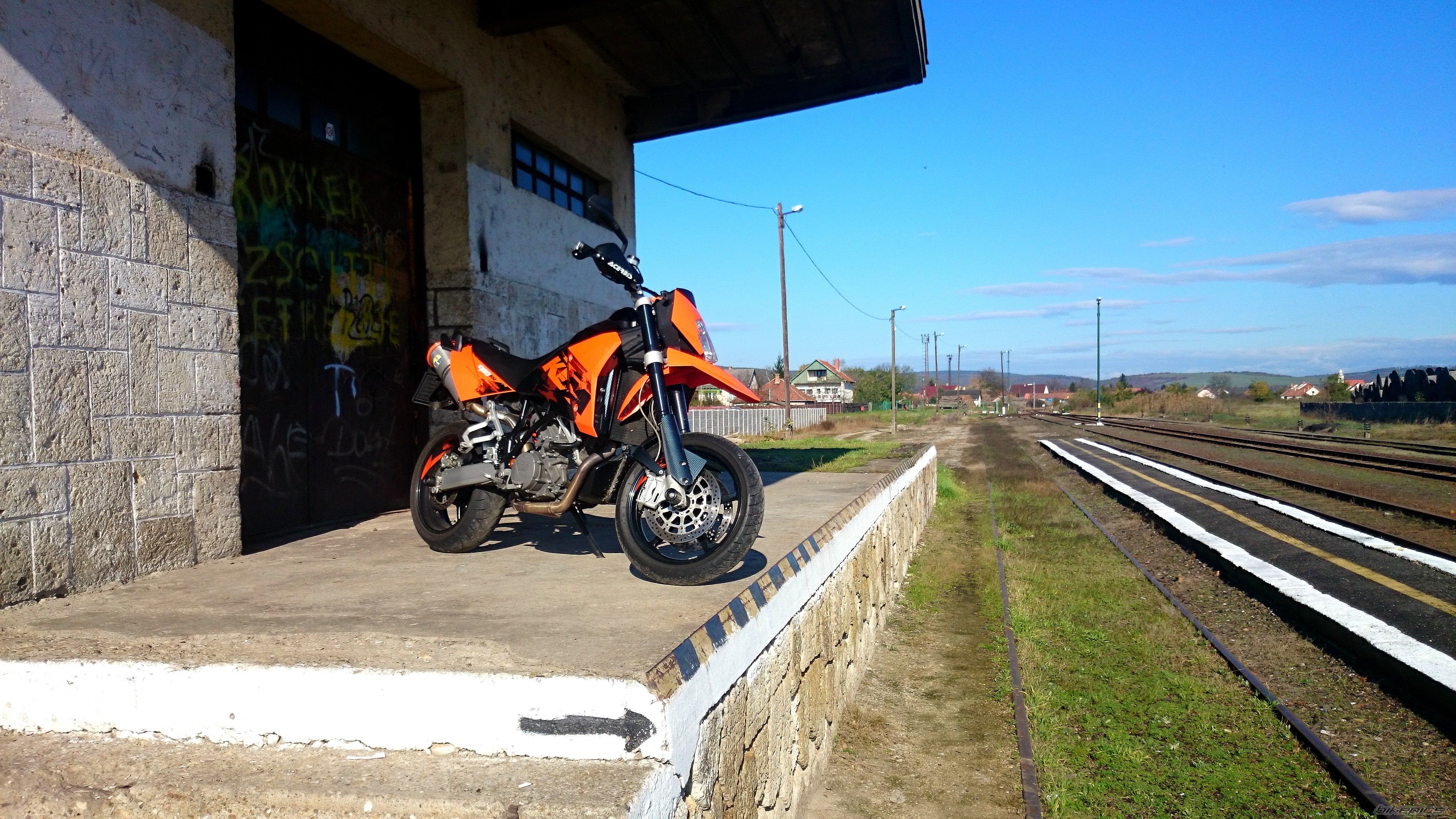 2007 KTM 950 SUPERMOTO | Picture 2703493 motorcycle photo