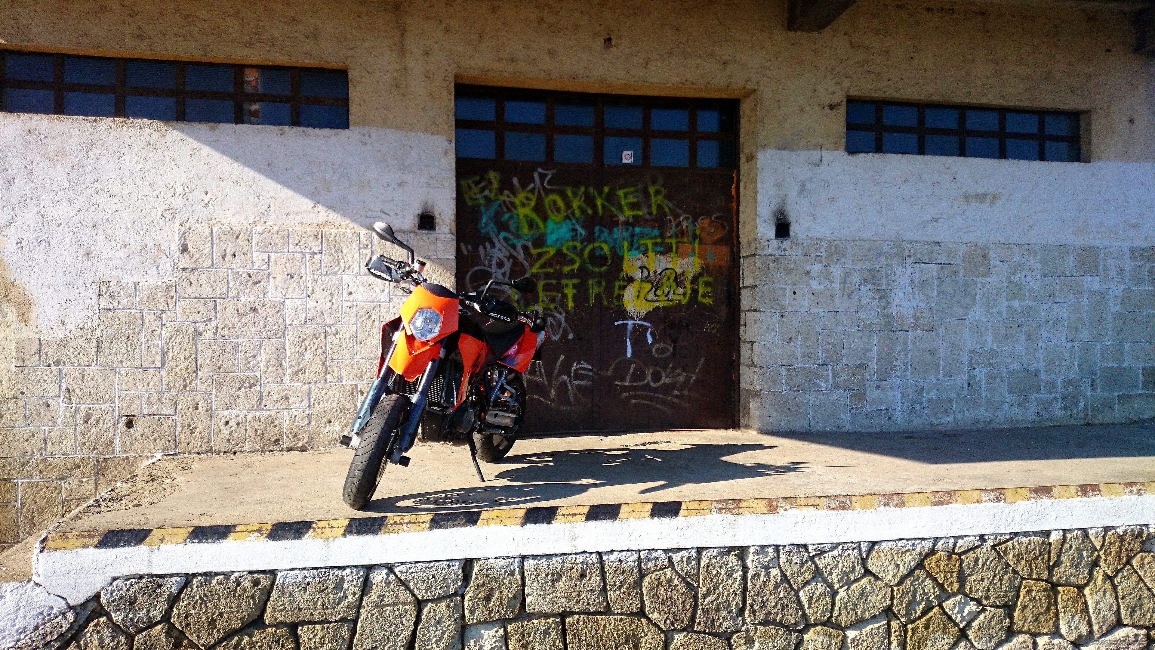 2007 KTM 950 SUPERMOTO | Picture 2703494 motorcycle photo