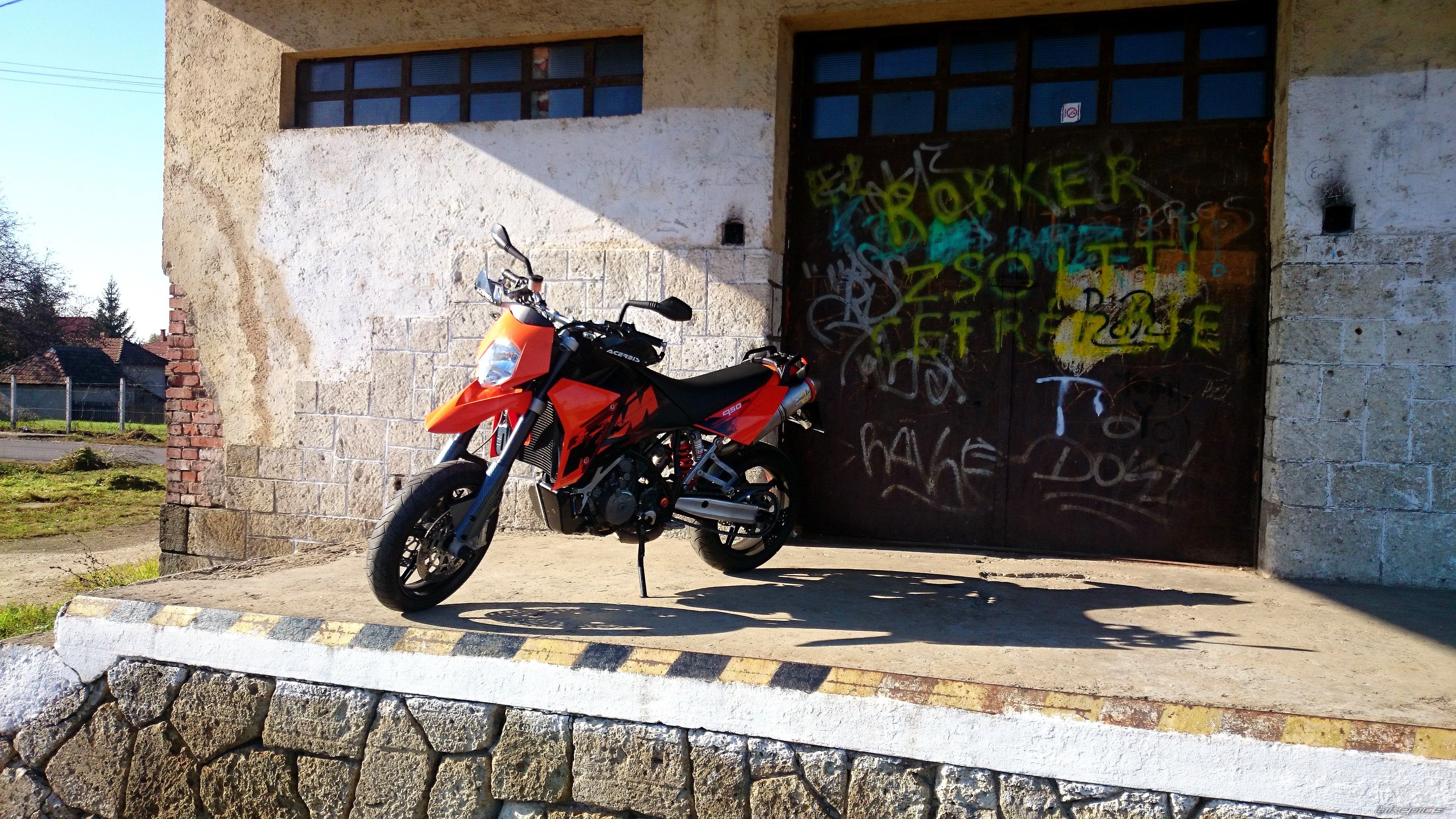 2007 KTM 950 SUPERMOTO | Picture 2703495 motorcycle photo