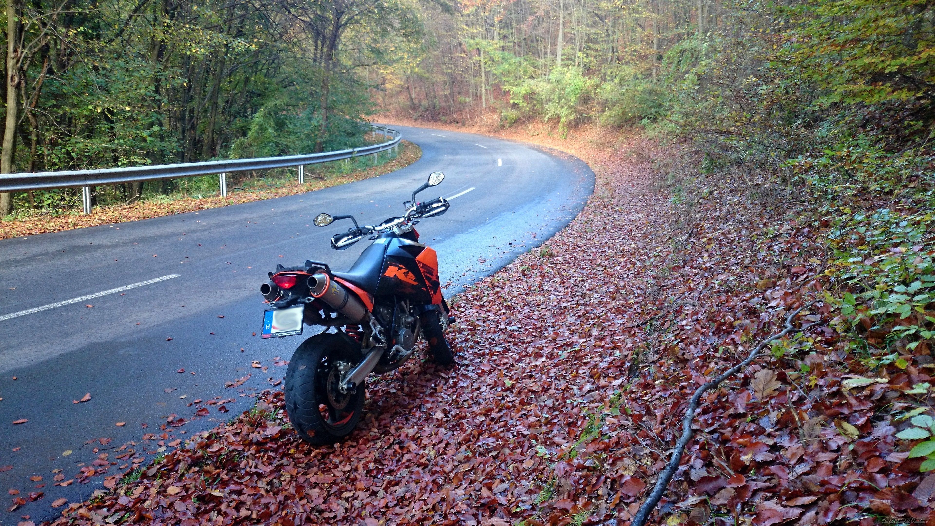 2007 KTM 950 SUPERMOTO | Picture 2703506 motorcycle photo