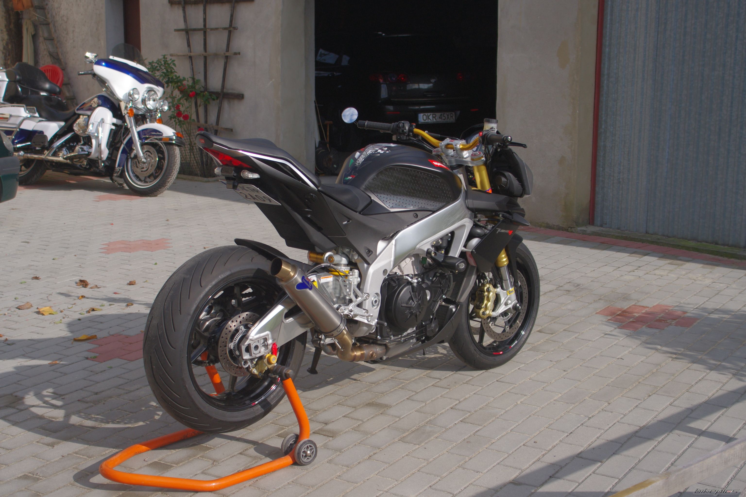 2011 APRILIA TUONO V4R APRC | Picture 2705085 motorcycle photo
