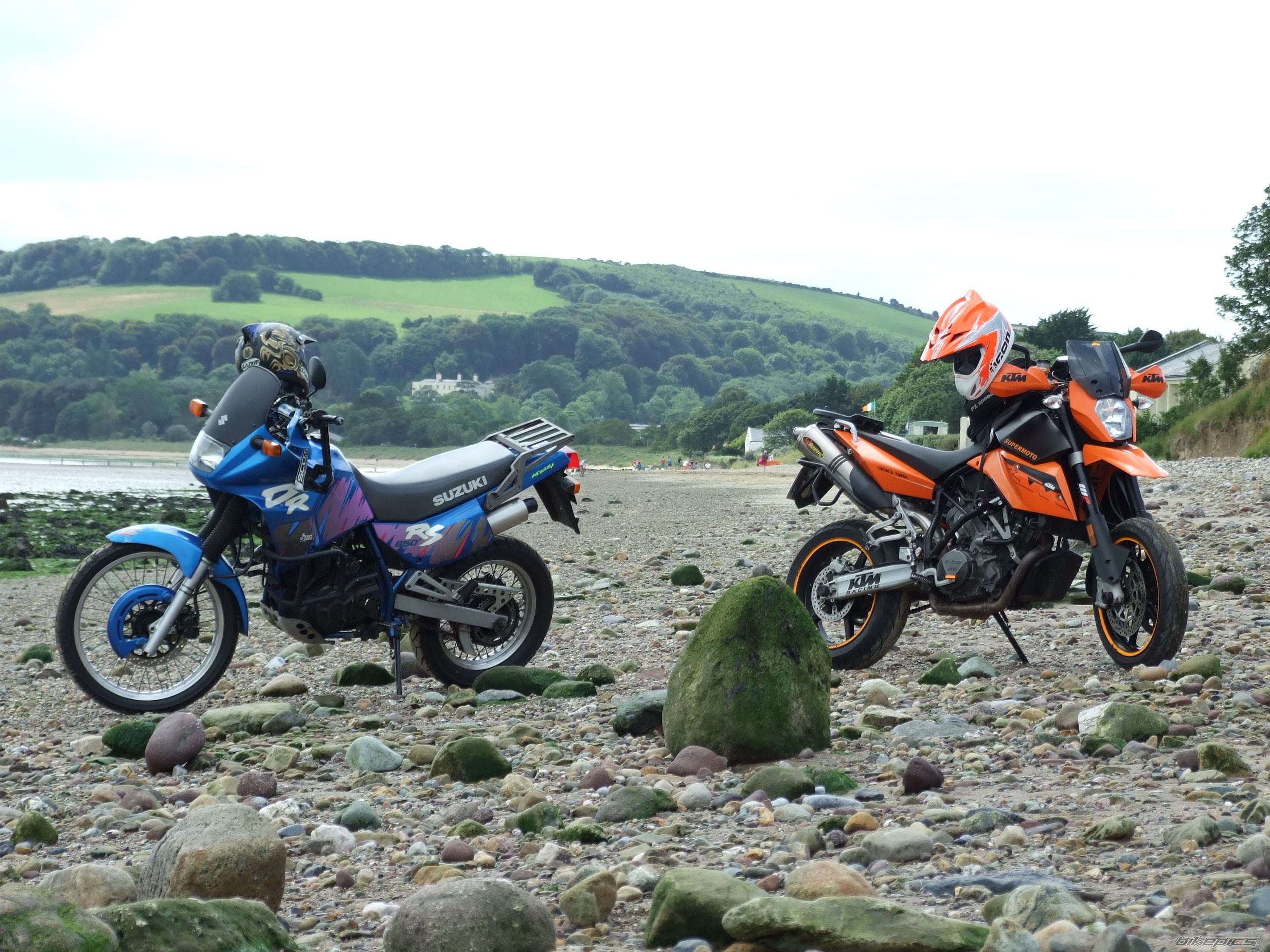 2009 KTM 990 SUPERMOTO | Picture 2707209 motorcycle photo