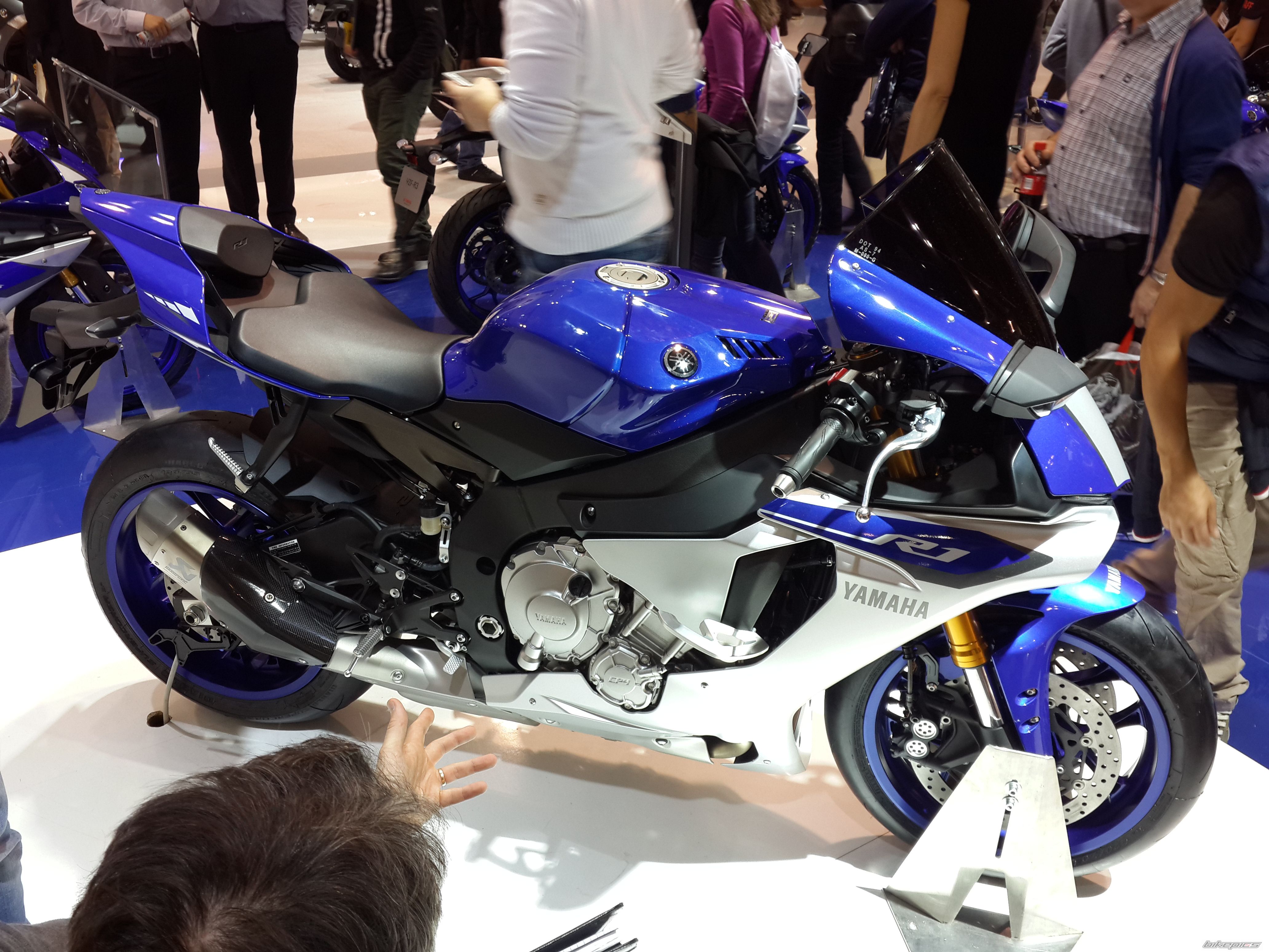 2015 YAMAHA YZF R1 | Picture 2710948 motorcycle photo
