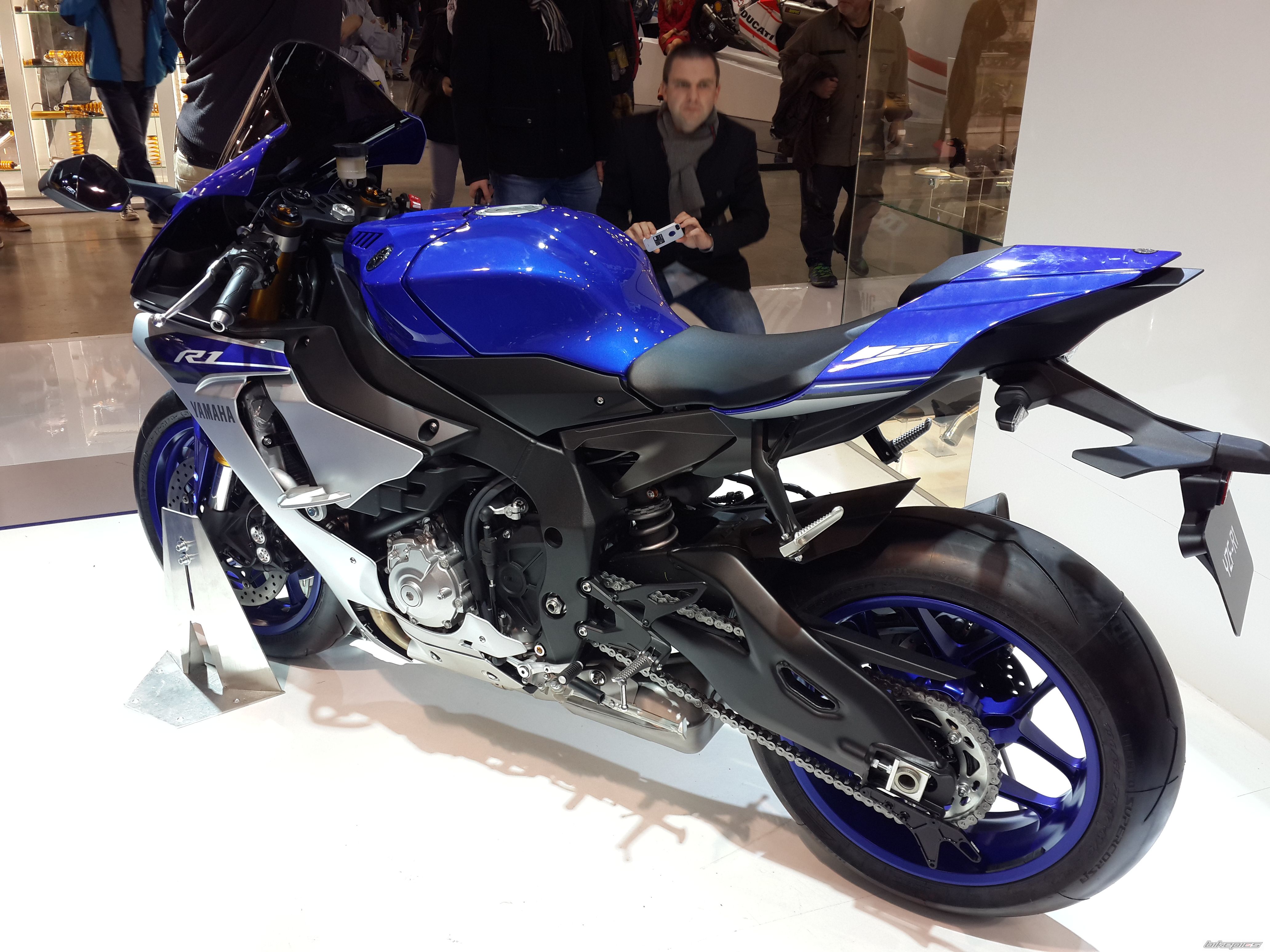 2015 YAMAHA YZF R1 | Picture 2710966 motorcycle photo