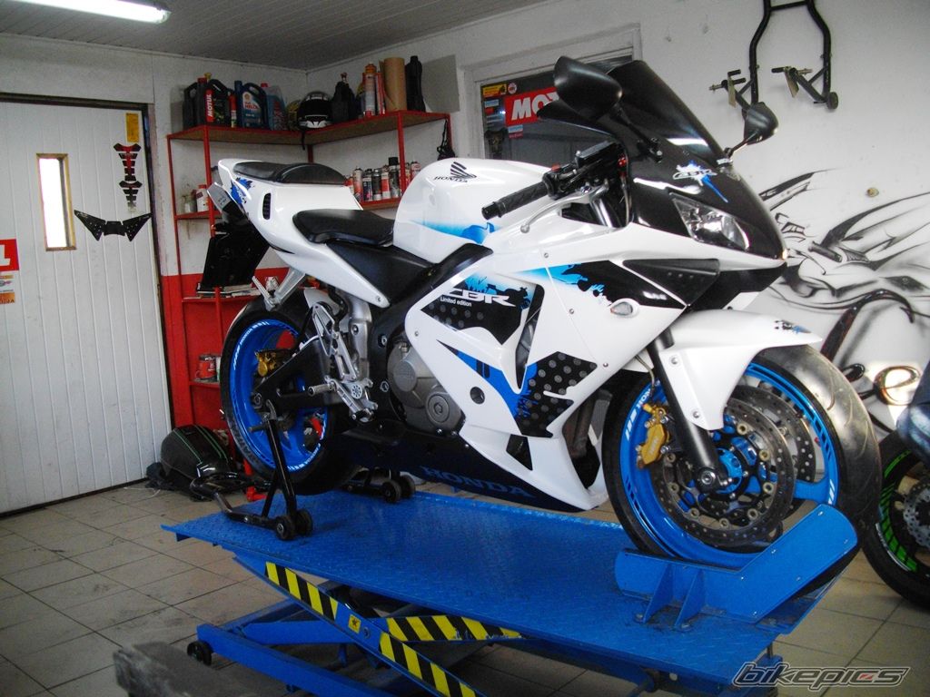 2002 HONDA CBR 600 RR | Picture 2712412 motorcycle photo