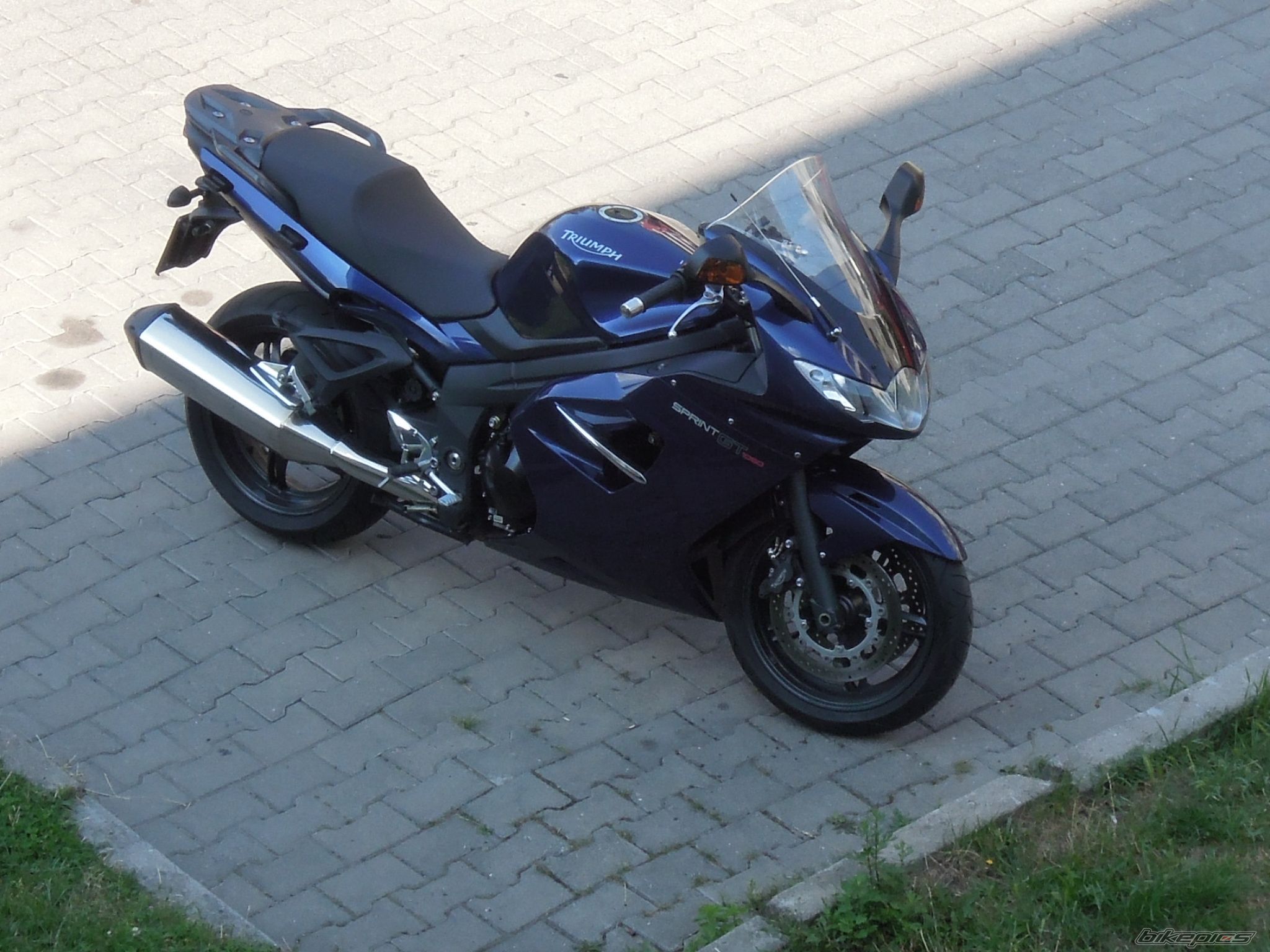 2011 TRIUMPH SPRINT GT | Picture 2712980 motorcycle photo