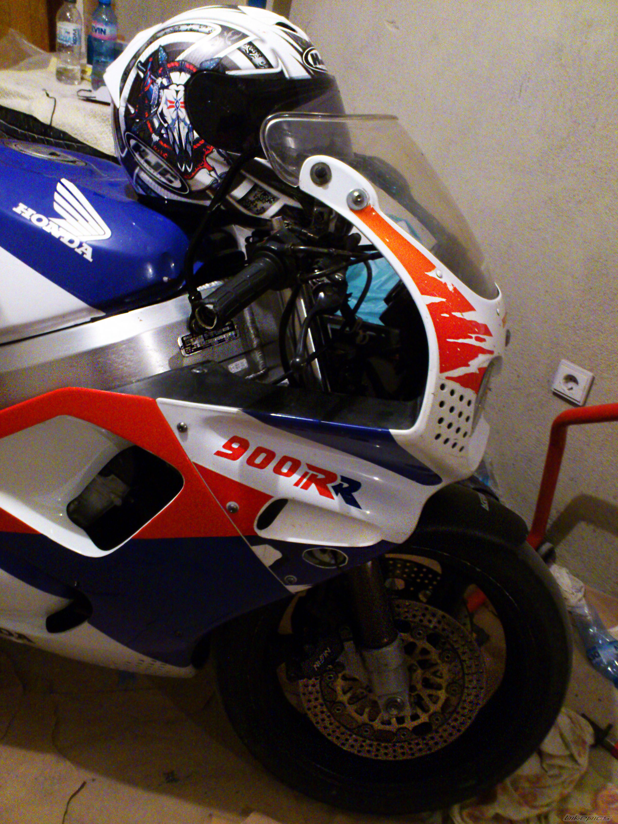 1993 HONDA CBR 900 | Picture 2713583 motorcycle photo