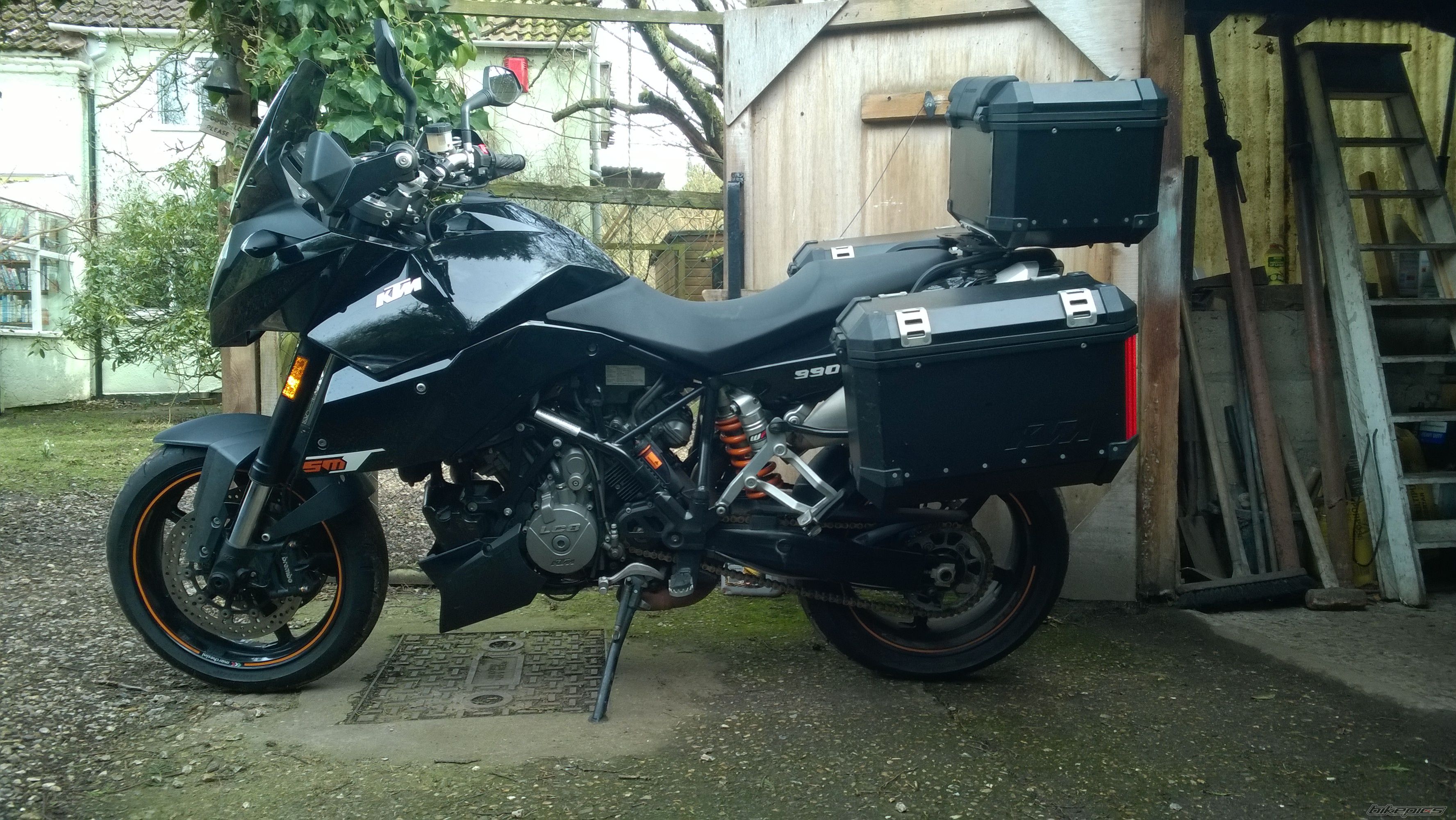 2011 KTM 990 SUPERMOTO | Picture 2713740 motorcycle photo