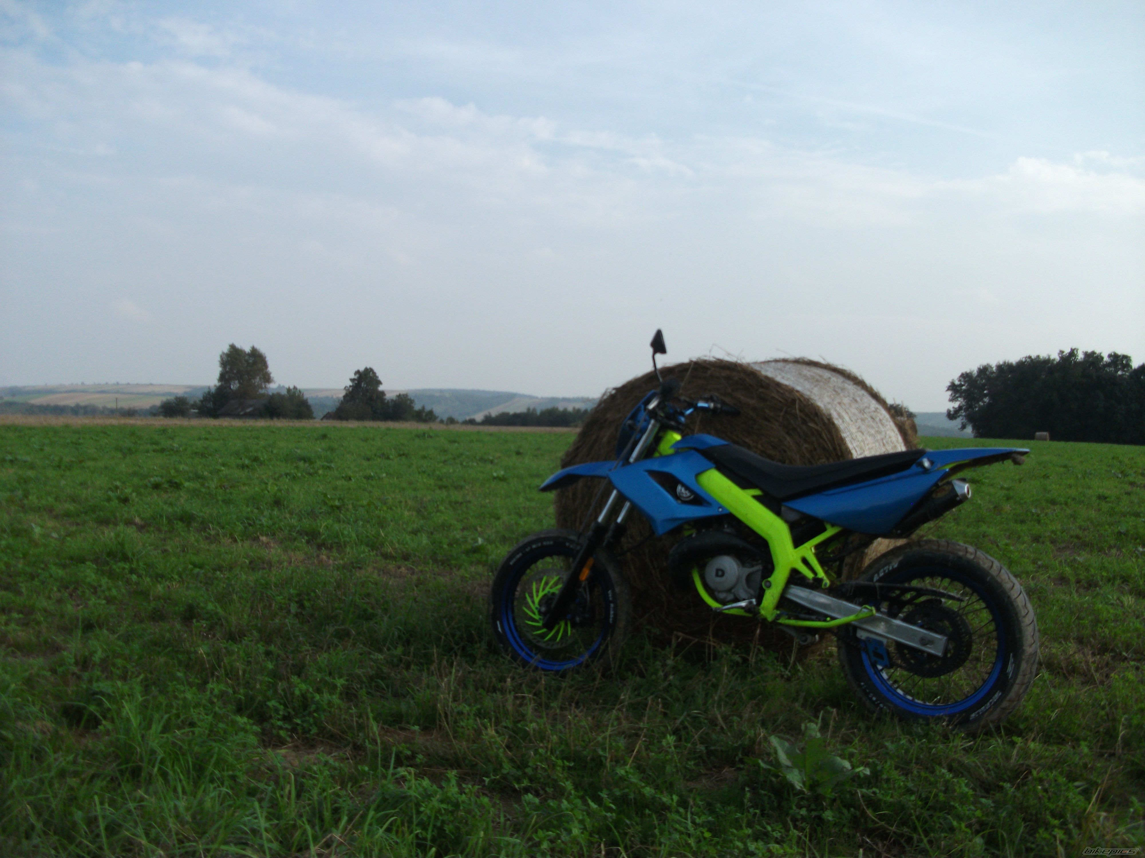 2004 DERBI SENDA DRD SM 50 | Picture 2714395 motorcycle photo