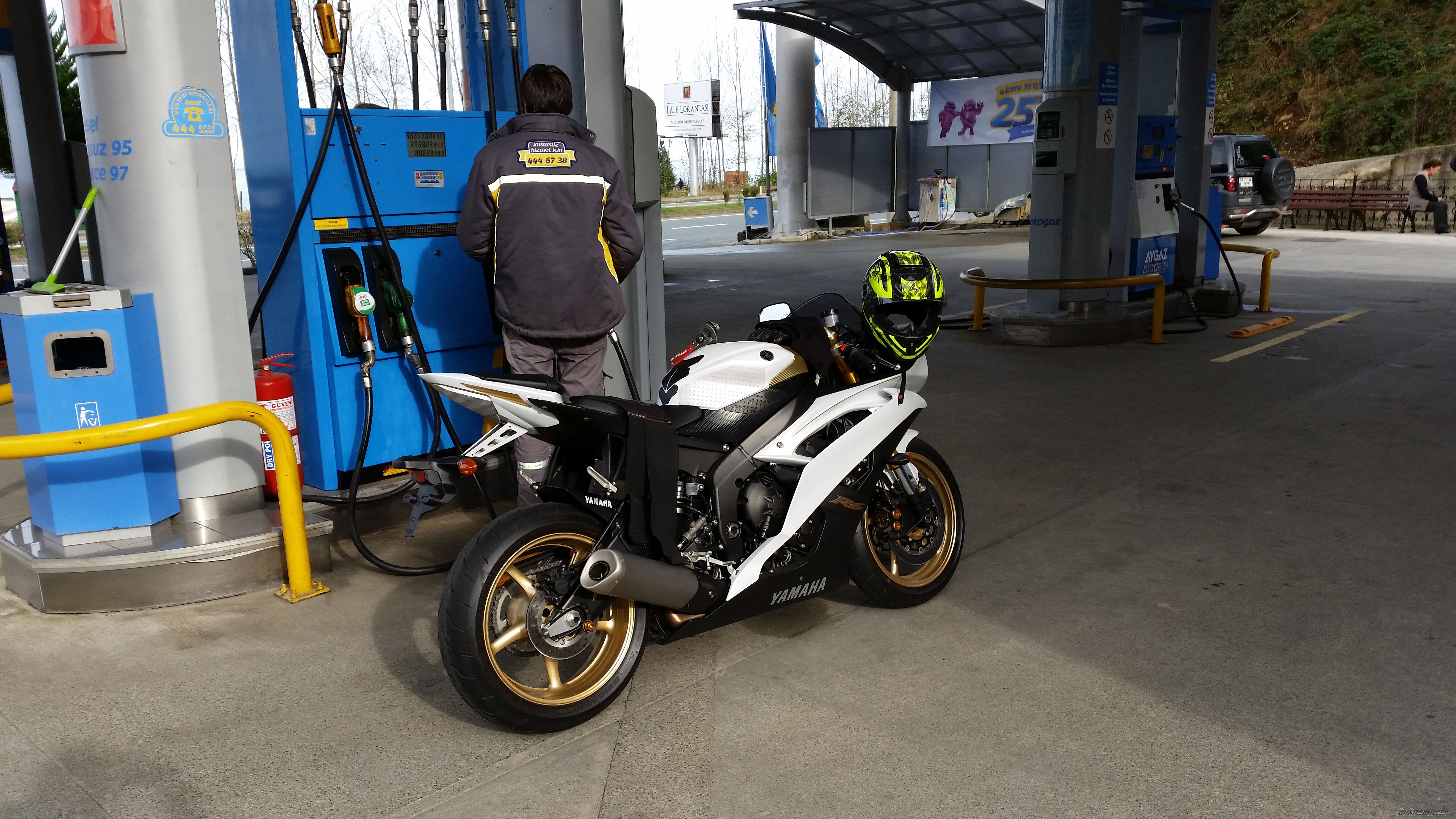 2013 YAMAHA YZF R6 | Picture 2715405 motorcycle photo