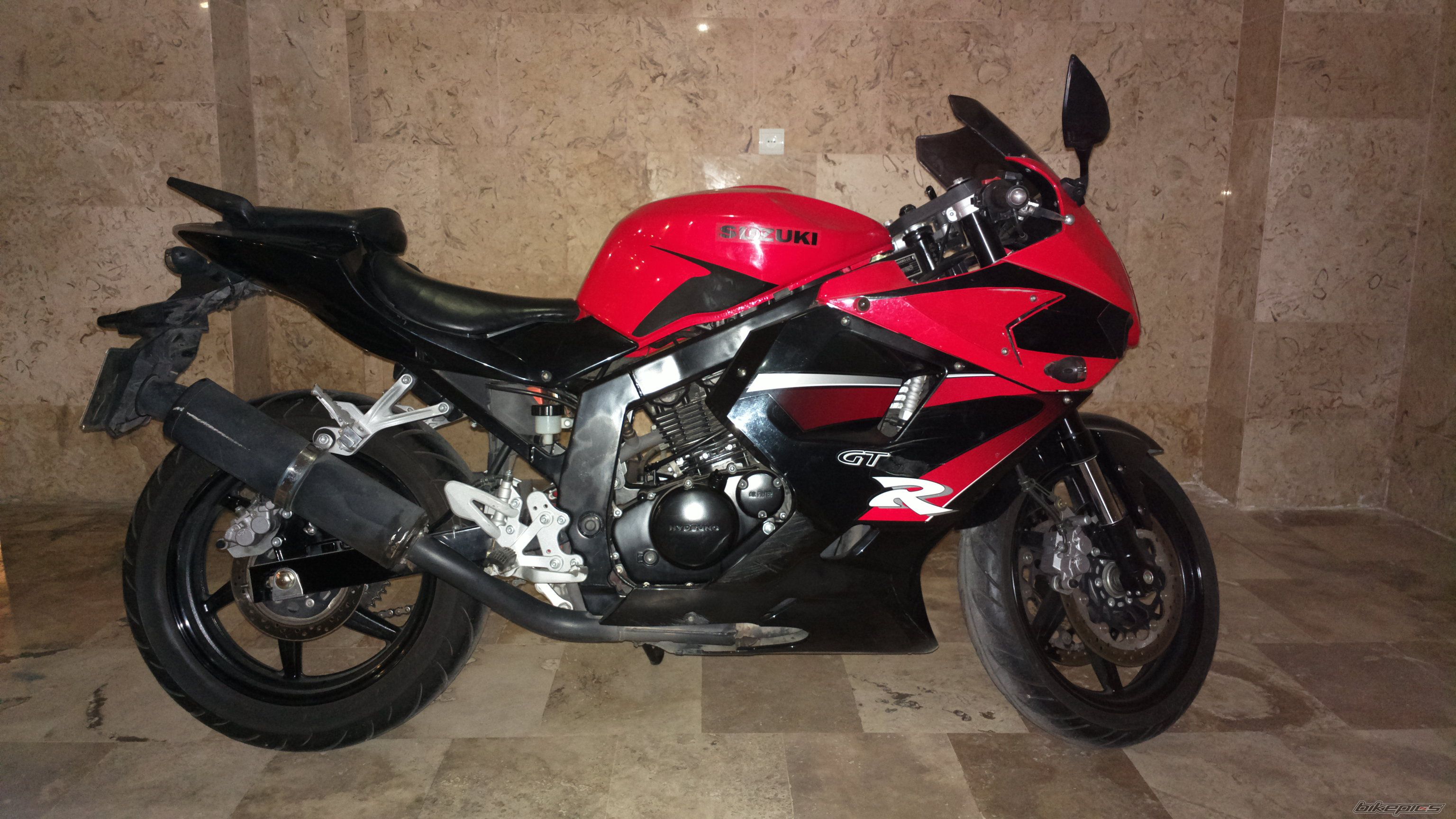 2010 HYOSUNG GT 250 R COMET | Picture 2715897 motorcycle photo