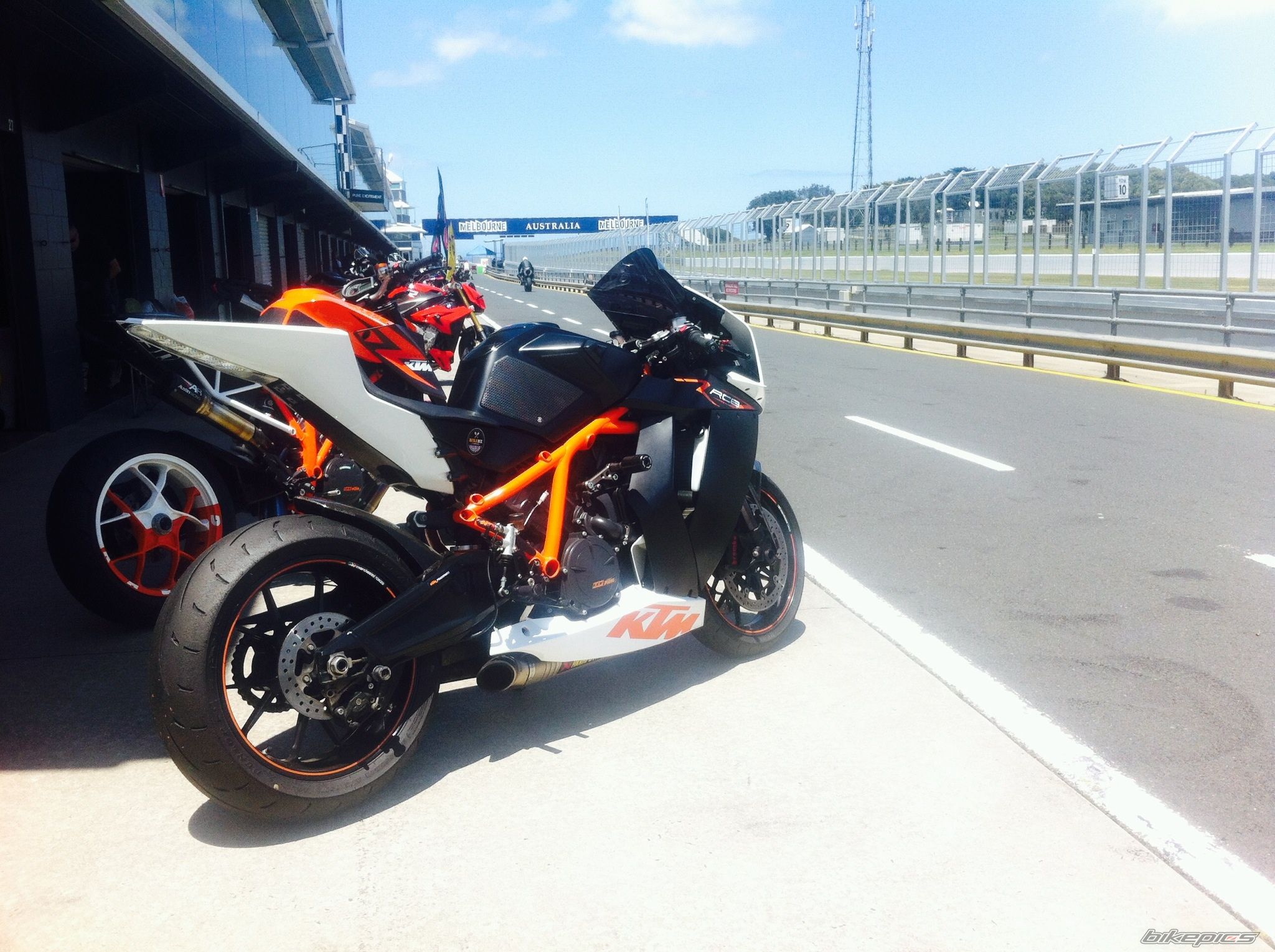 2009 KTM RC8 R | Picture 2717544 motorcycle photo
