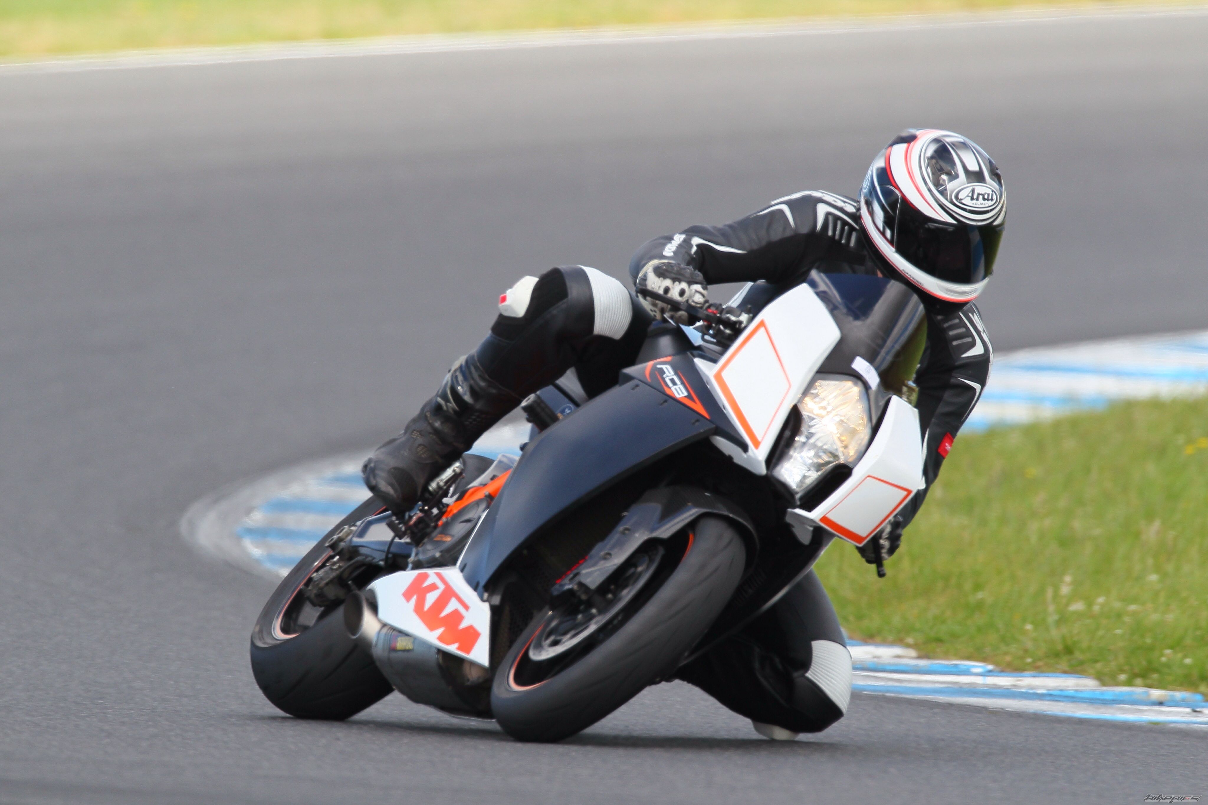 2009 KTM RC8 R | Picture 2717553 motorcycle photo