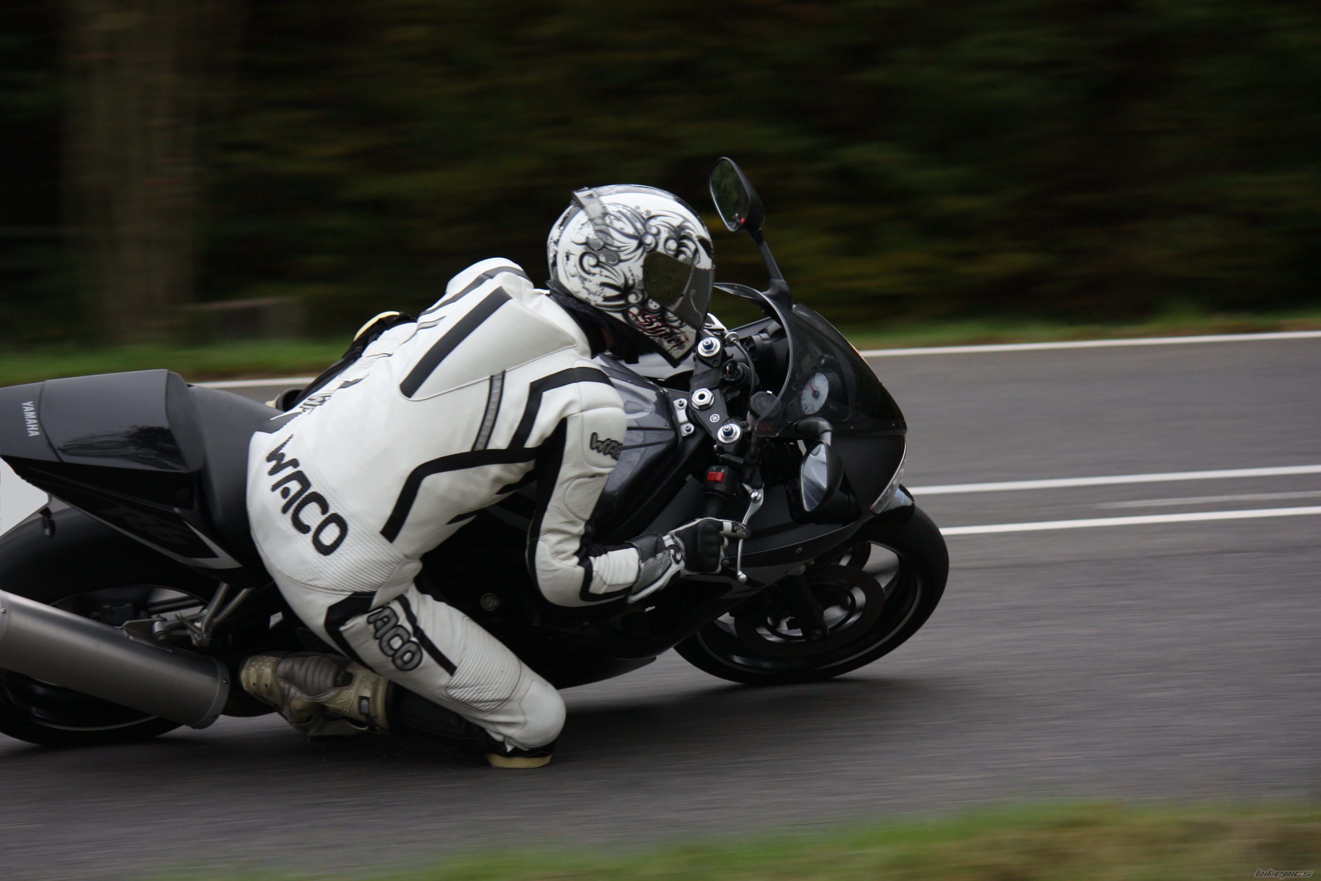 2004 YAMAHA YZF R6 | Picture 2719118 motorcycle photo