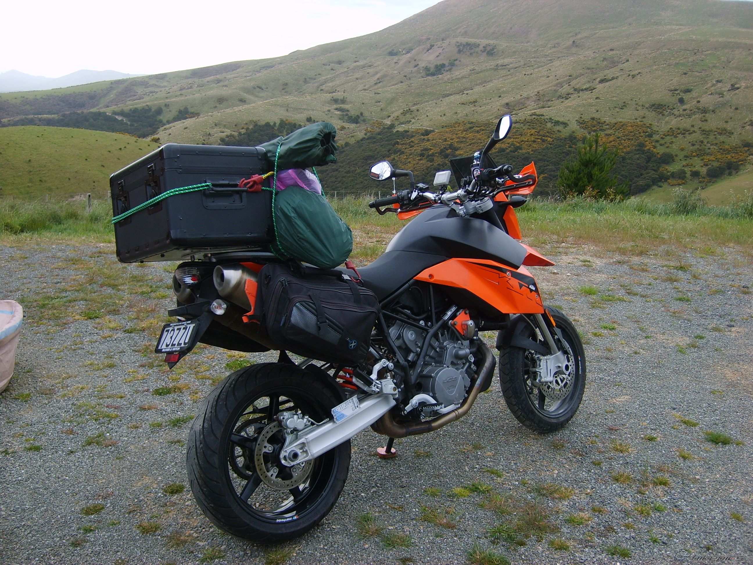 2009 KTM 990 SUPERMOTO | Picture 2720071 motorcycle photo