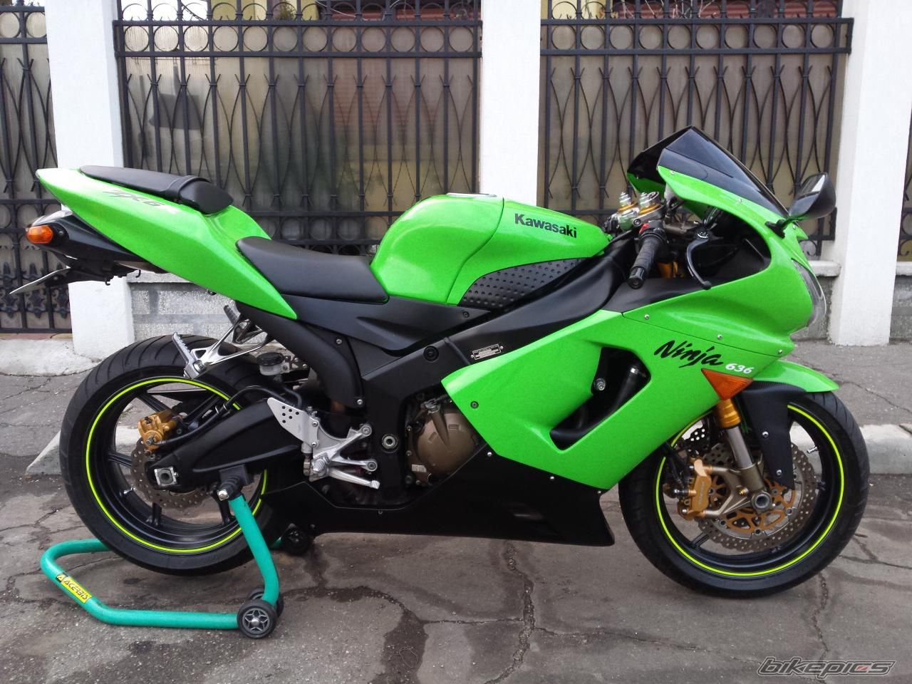 2005 KAWASAKI NINJA ZX6R 636 | Picture 2724090 motorcycle photo