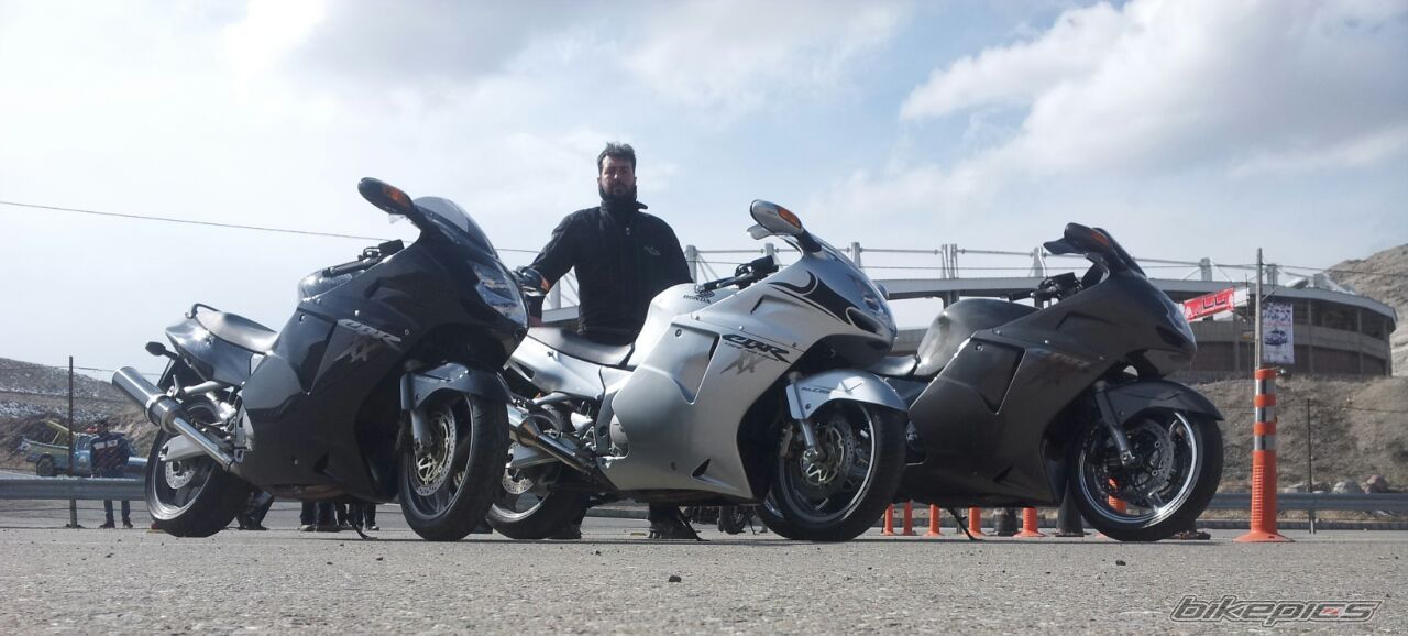 2012 HONDA CBR1100XX SUPER BLACKBIRD | Picture 2725396 motorcycle photo