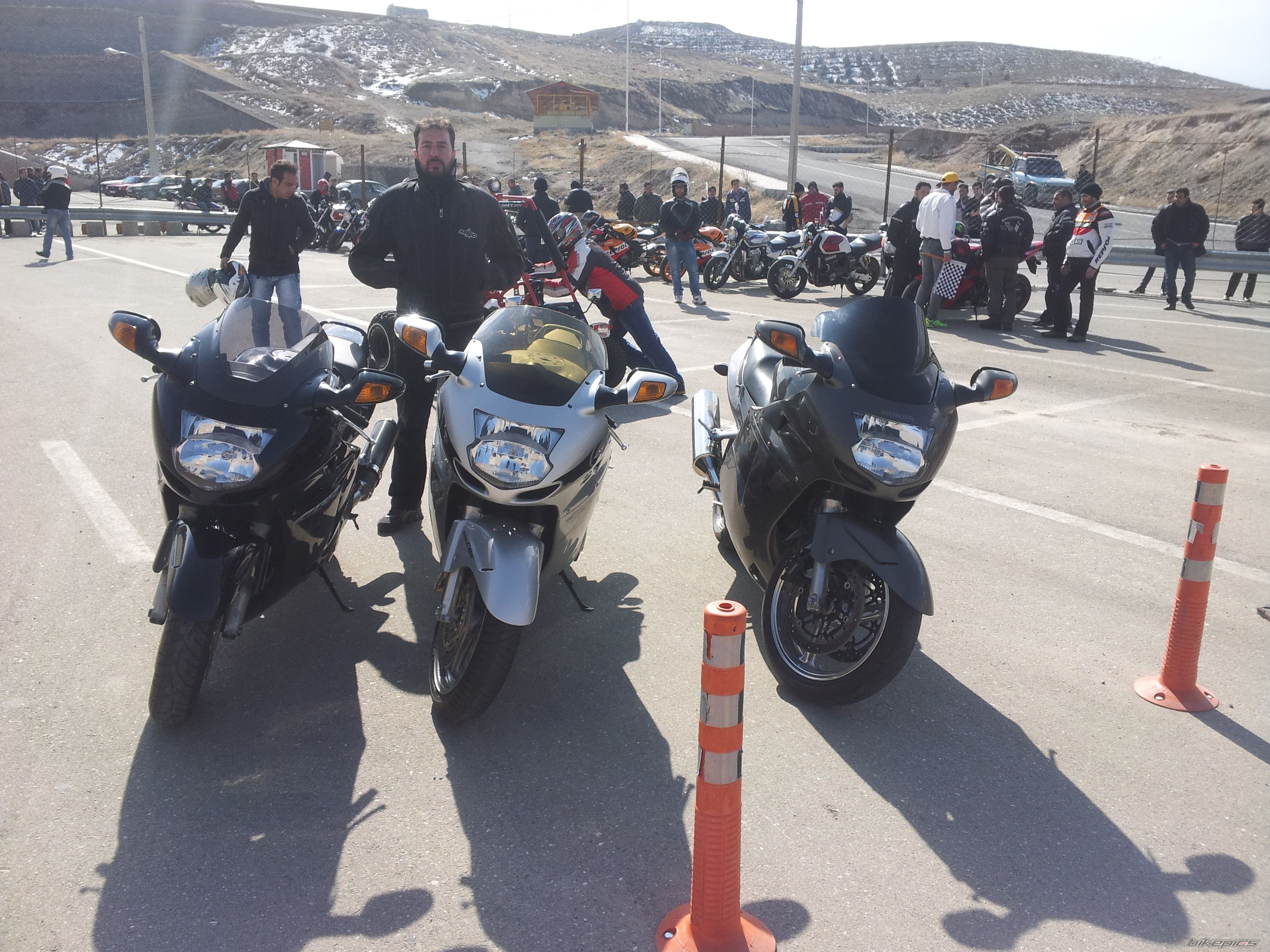 2012 HONDA CBR1100XX SUPER BLACKBIRD | Picture 2725399 motorcycle photo