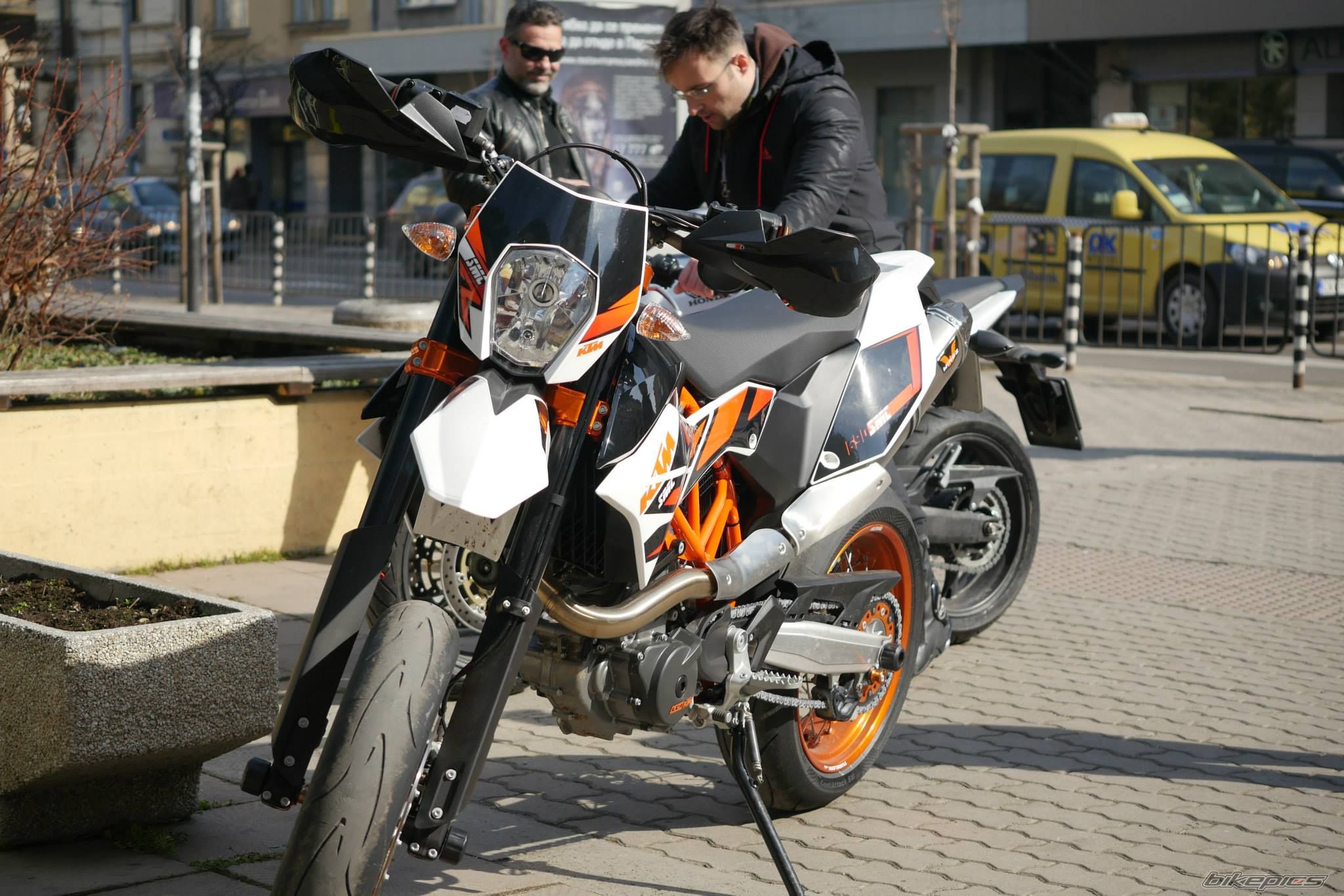 2015 KTM 690 SMC | Picture 2725767 motorcycle photo