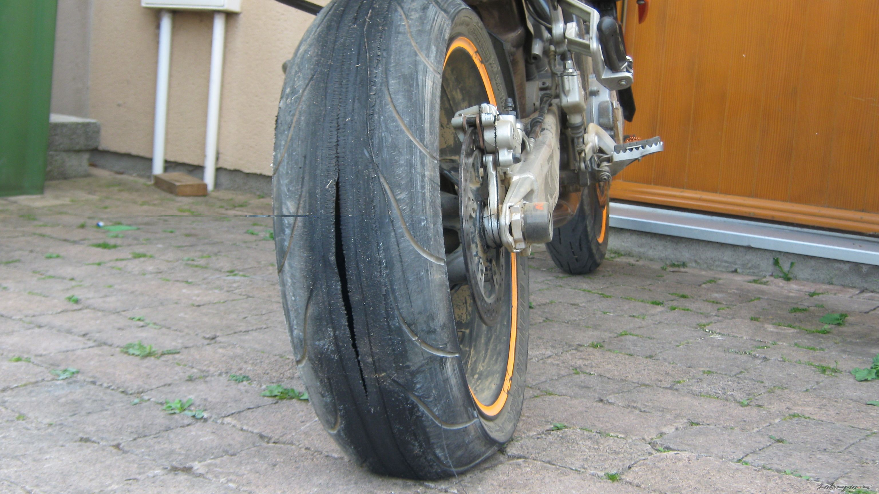2009 KTM 990 SUPERMOTO | Picture 2726805 motorcycle photo