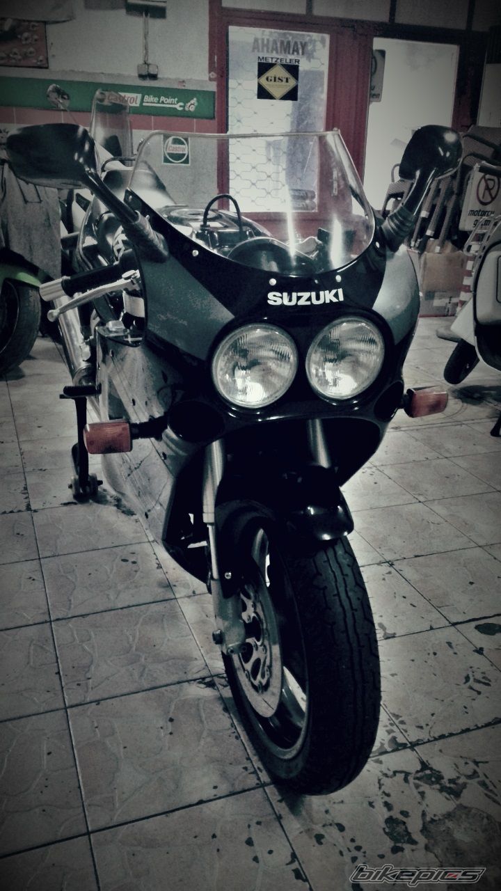 1990 SUZUKI GSX R 1100 | Picture 2726989 motorcycle photo