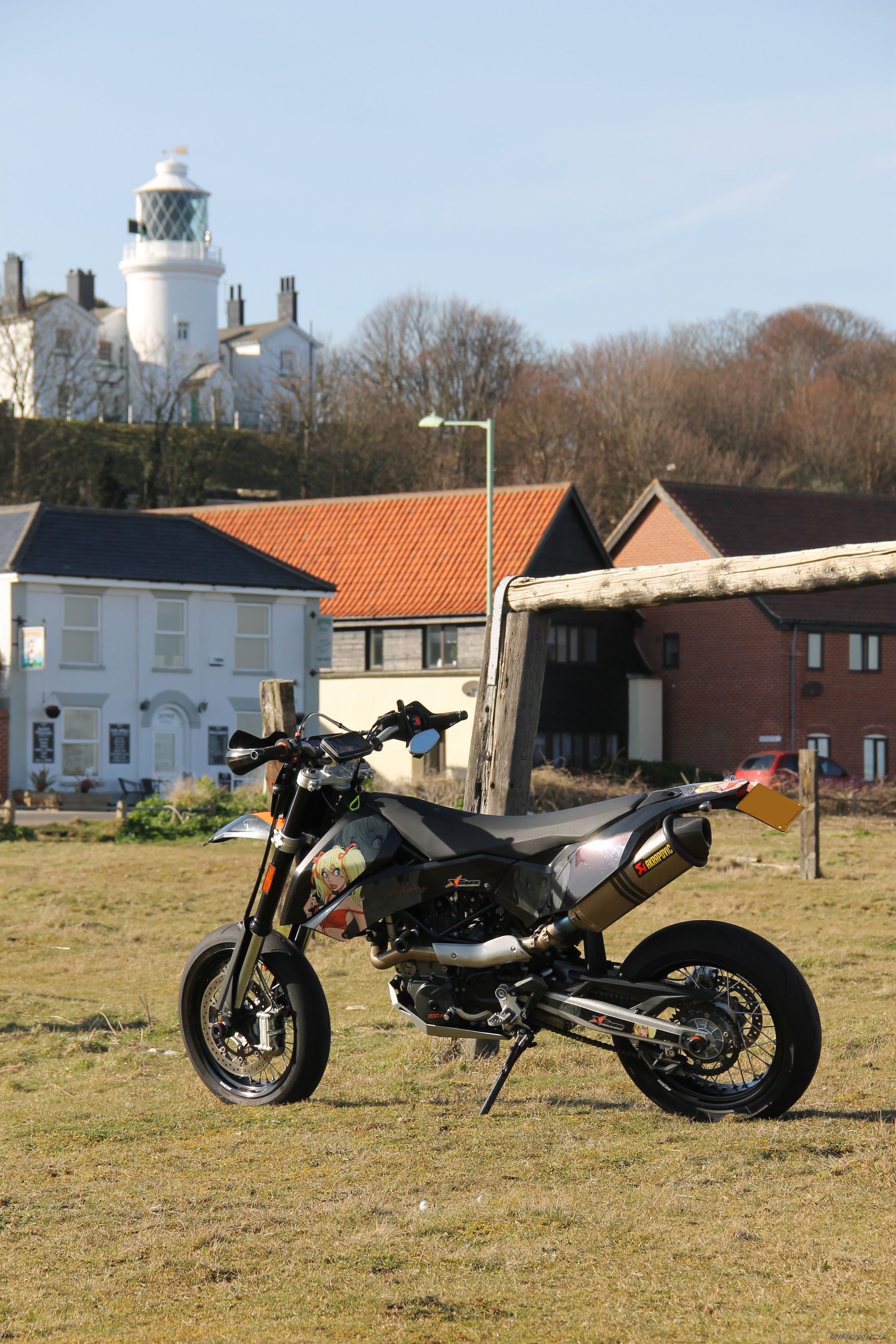 2011 KTM 690 SMC | Picture 2728900 motorcycle photo