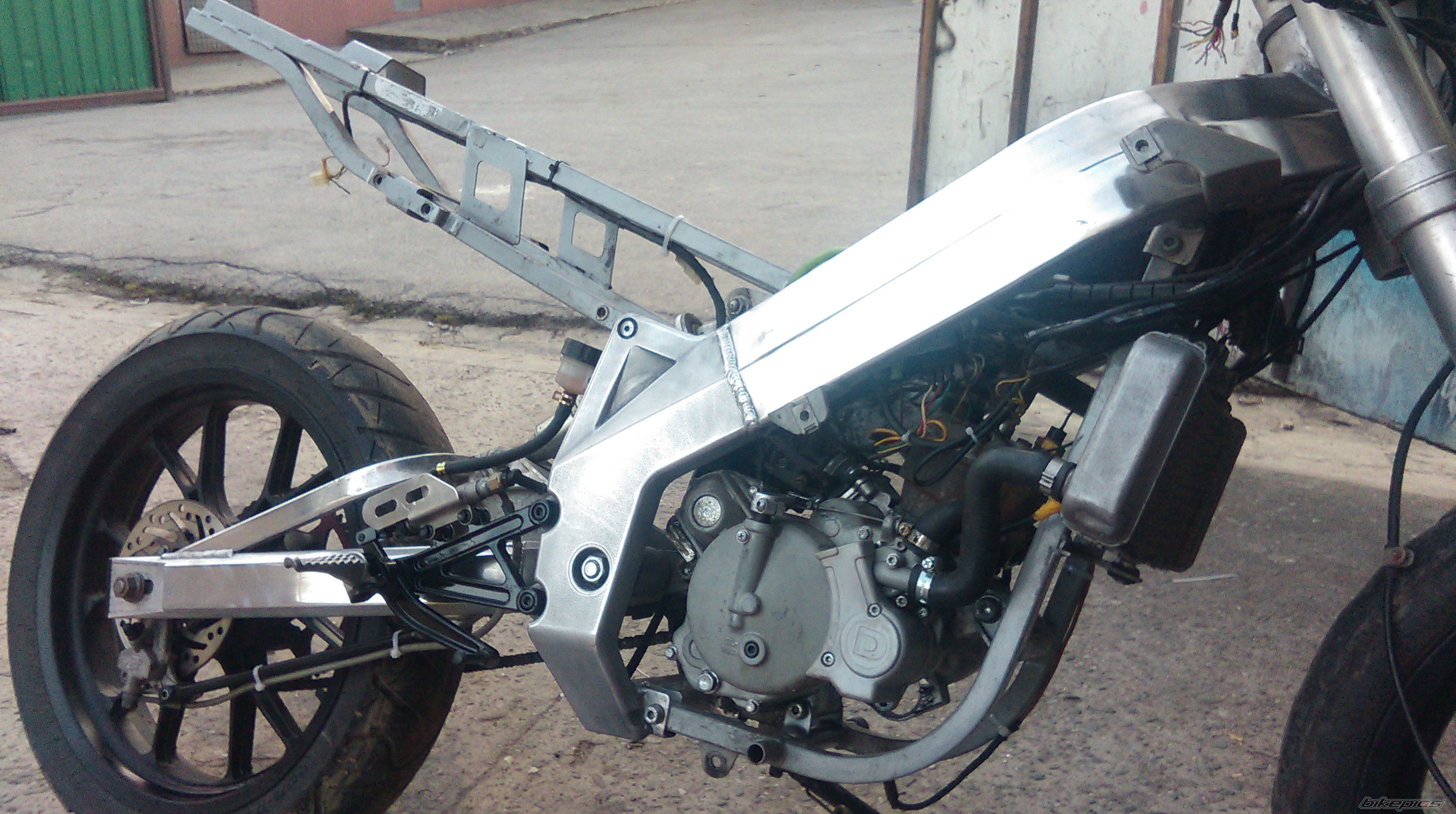 2005 DERBI GPR 50 RACING | Picture 2729613 motorcycle photo