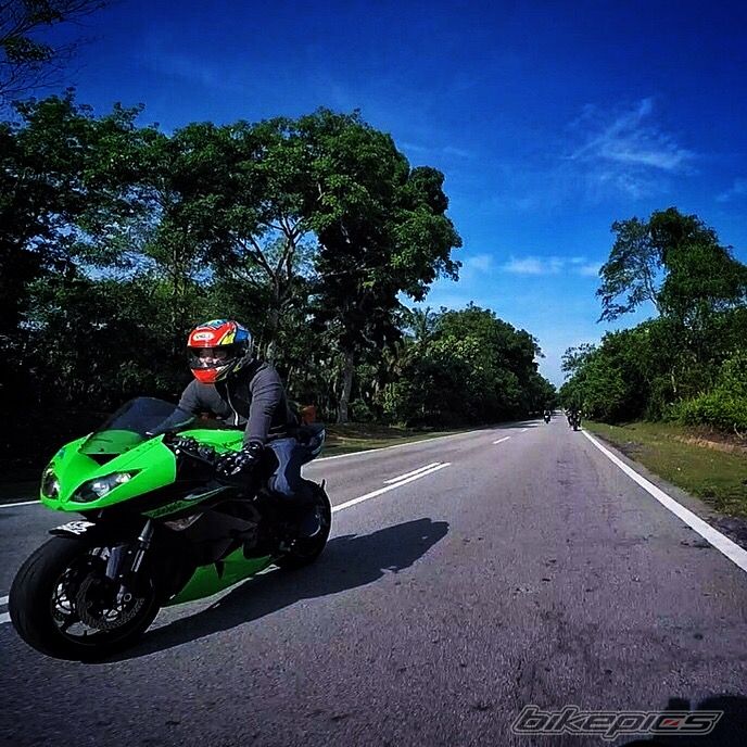 2010 KAWASAKI ZX 6R | Picture 2736101 motorcycle photo