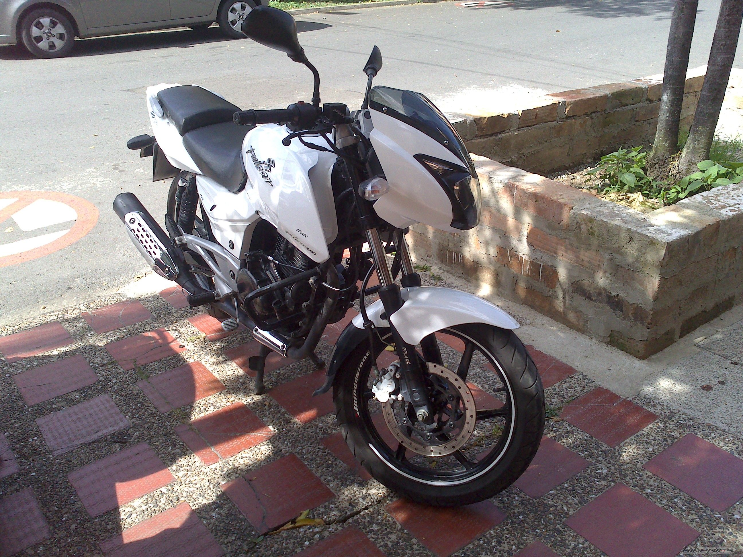 2012 BAJAJ PULSAR 180 | Picture 2736611 motorcycle photo