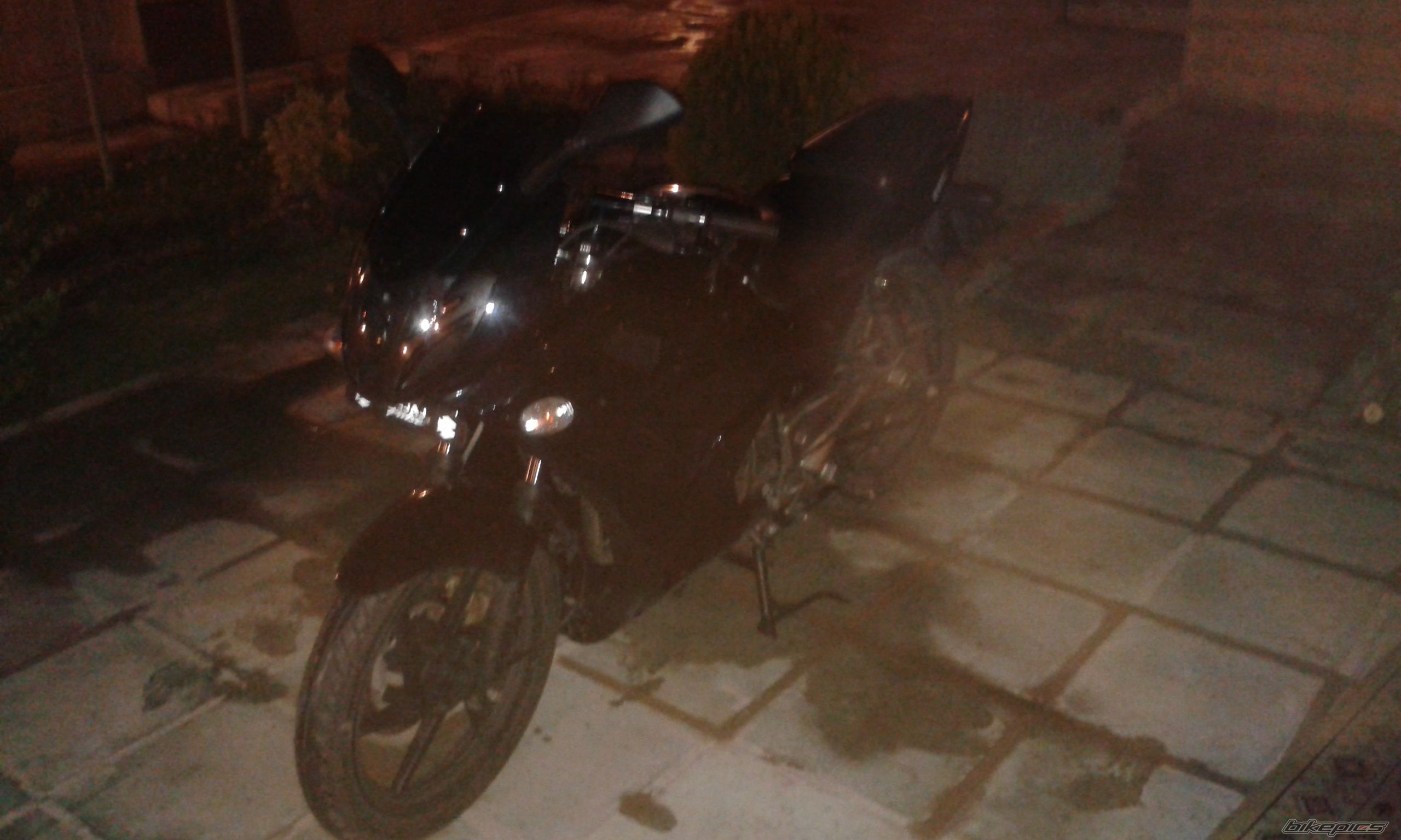 2015 BAJAJ PULSAR 220F | Picture 2737783 motorcycle photo