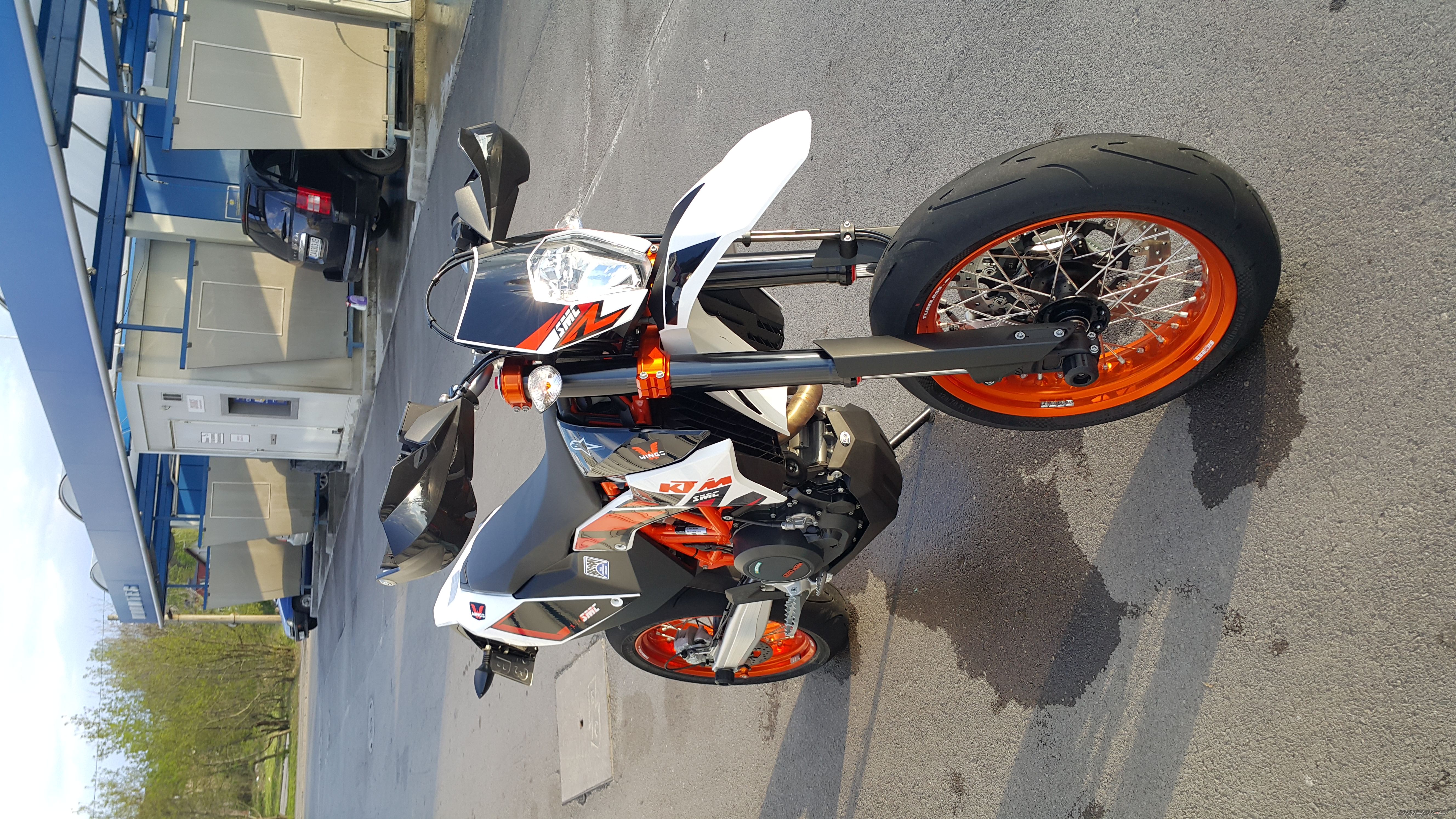 2015 KTM 690 SMC | Picture 2738452 motorcycle photo