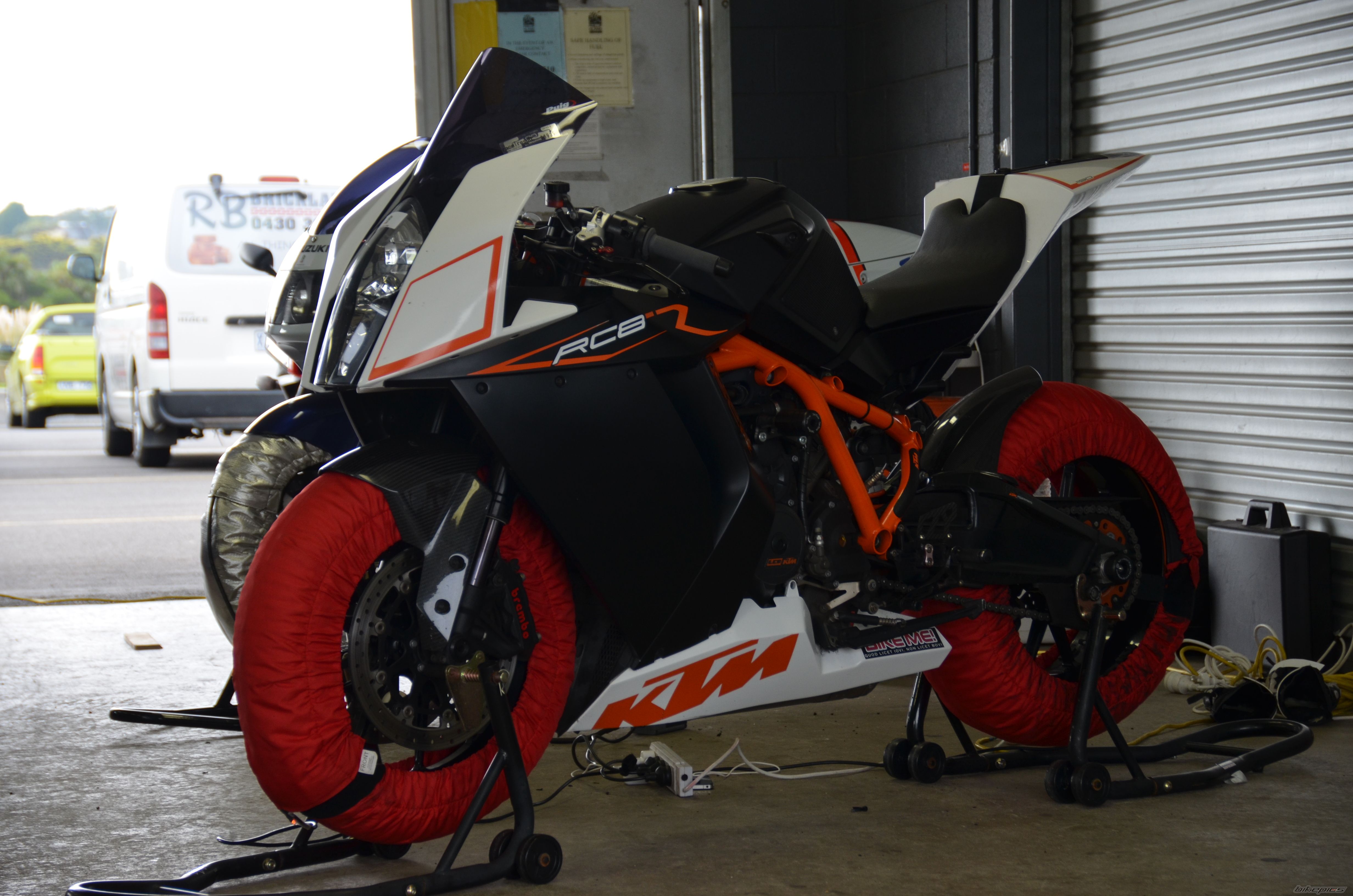 2009 KTM RC8 R | Picture 2738475 motorcycle photo