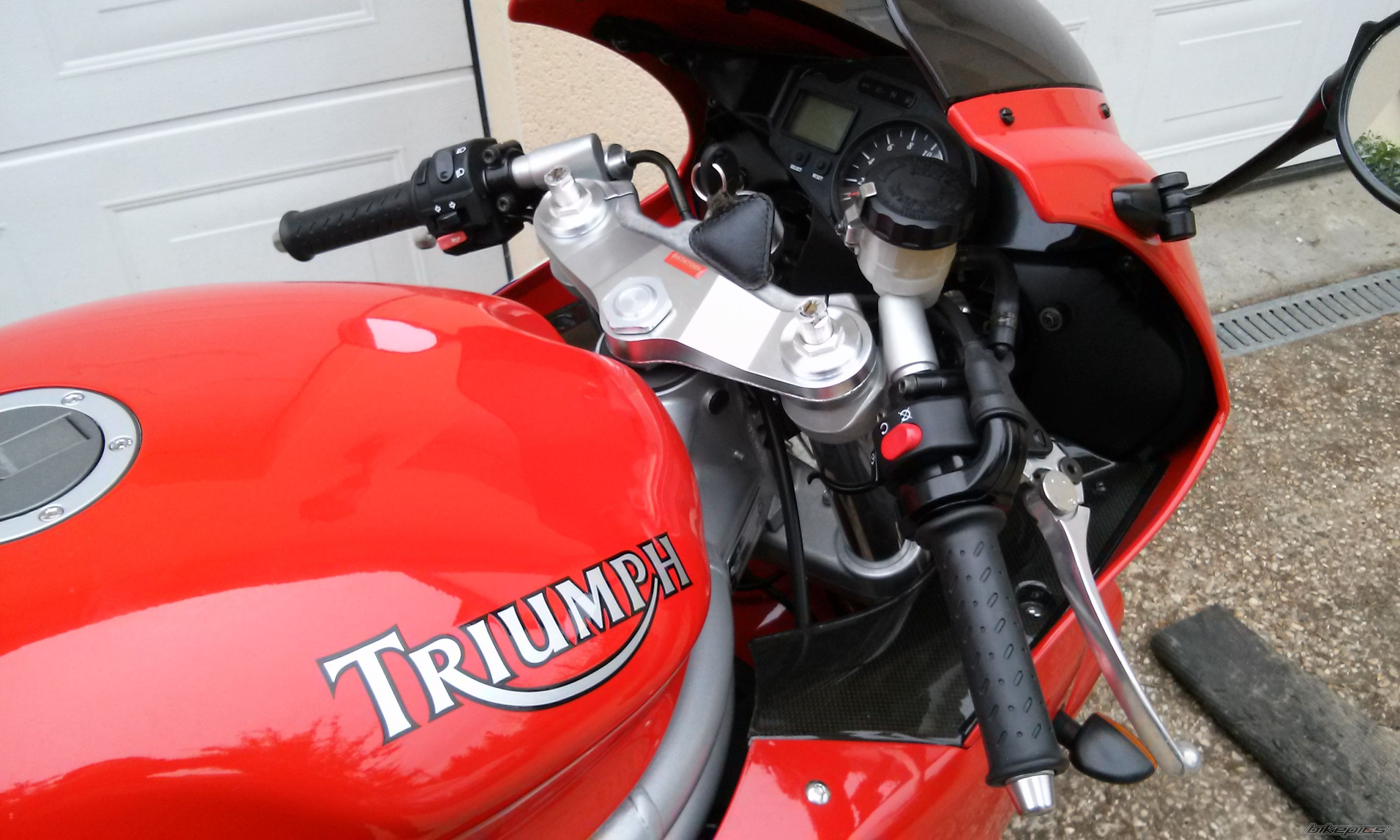 2004 TRIUMPH DAYTONA 955I | Picture 2739794 motorcycle photo