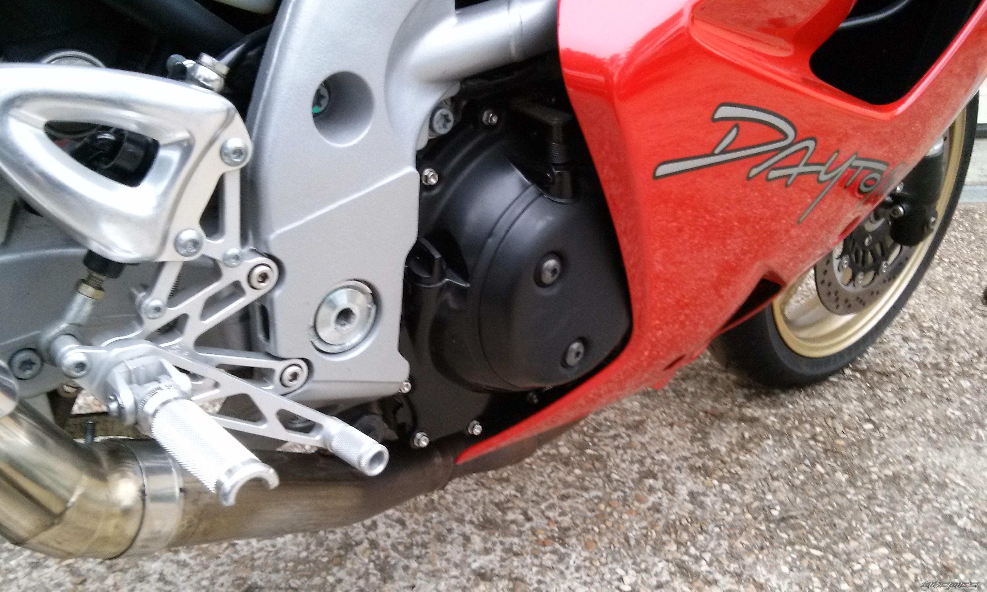 2004 TRIUMPH DAYTONA 955I | Picture 2739797 motorcycle photo