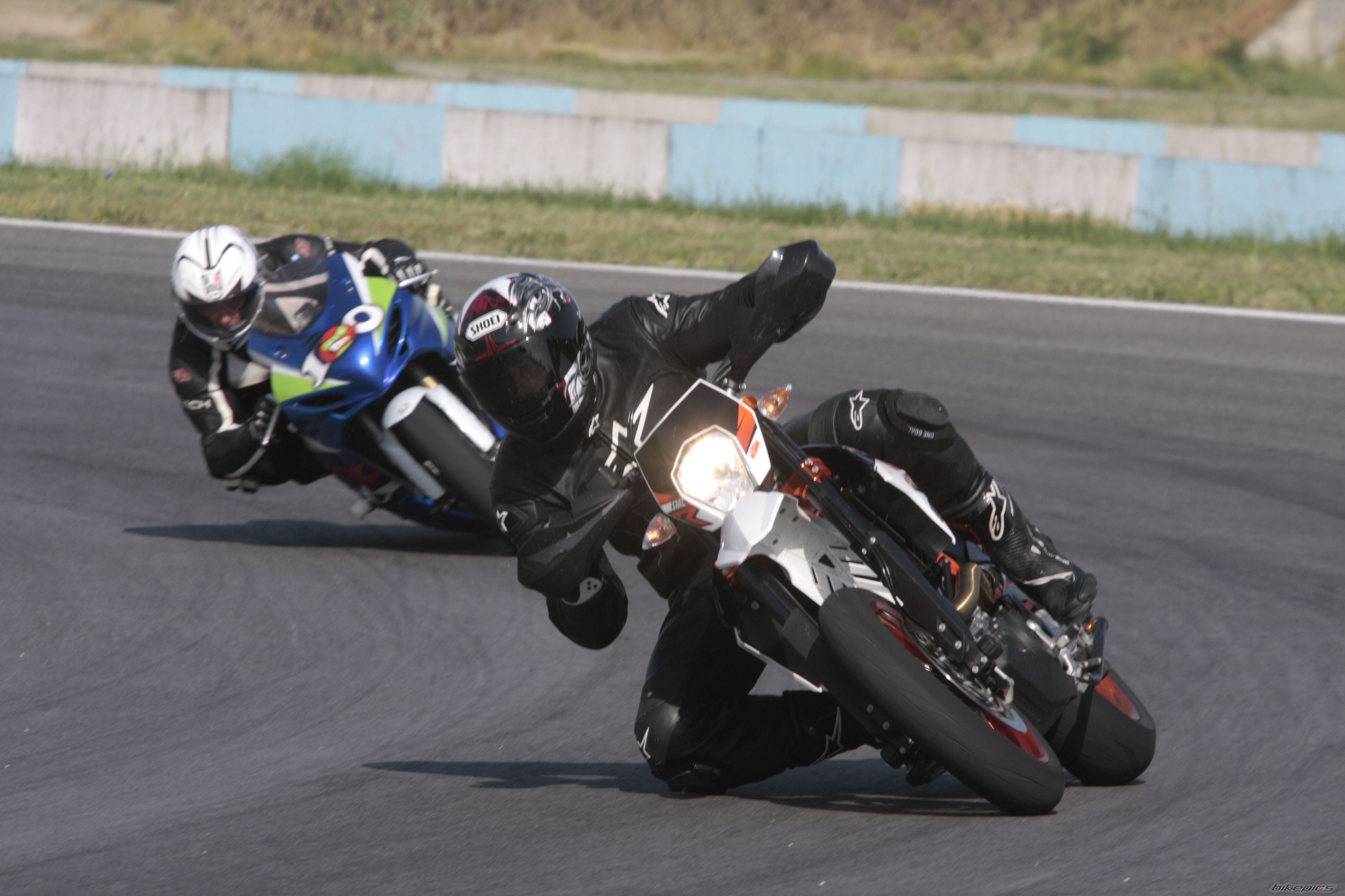 2015 KTM 690 SMC | Picture 2739886 motorcycle photo