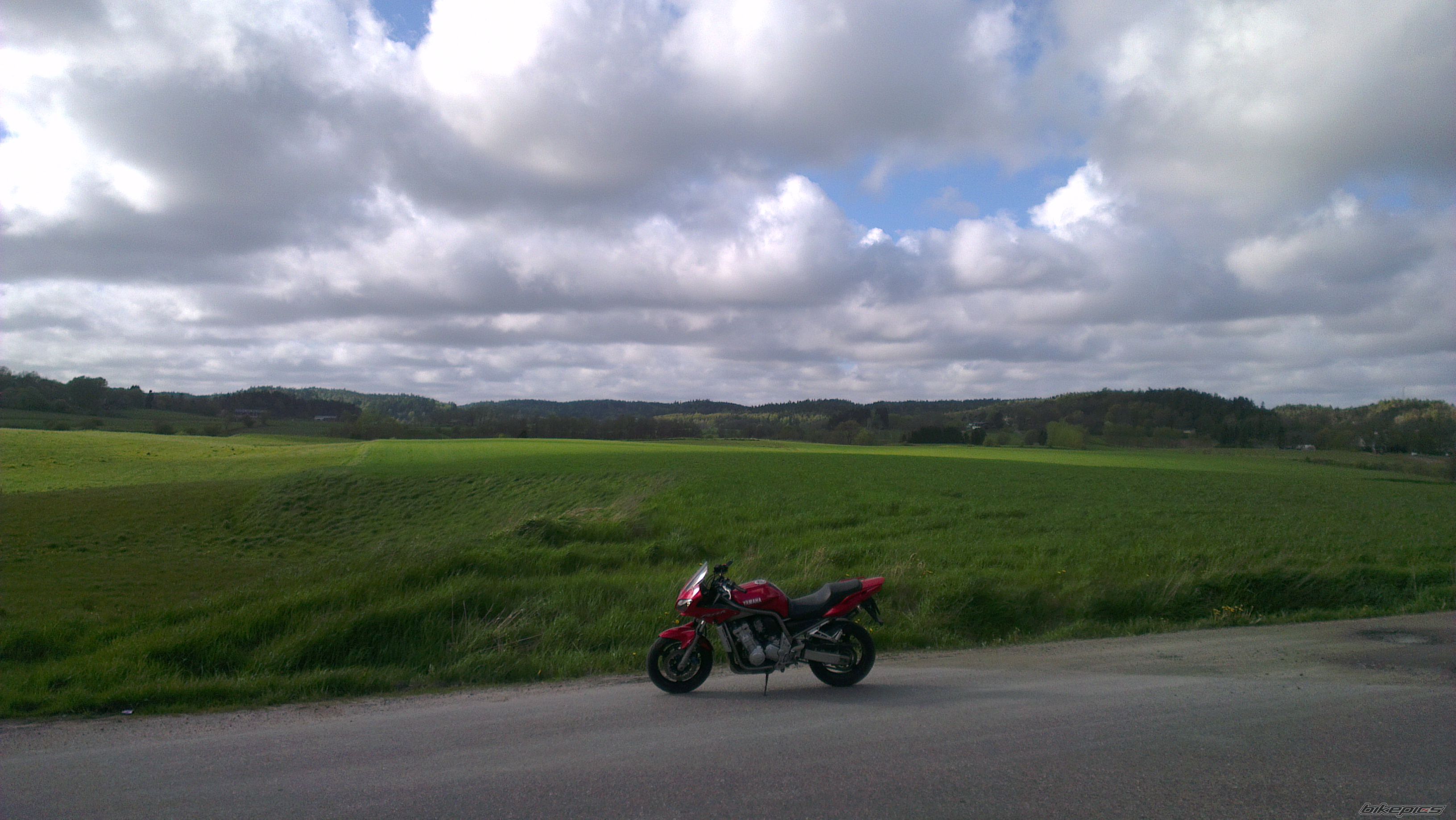 2001 YAMAHA FZS 1000 FAZER | Picture 2741396 motorcycle photo