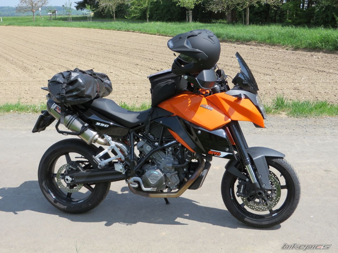 2012 KTM 990 SUPERMOTO | Picture 2741692 motorcycle photo