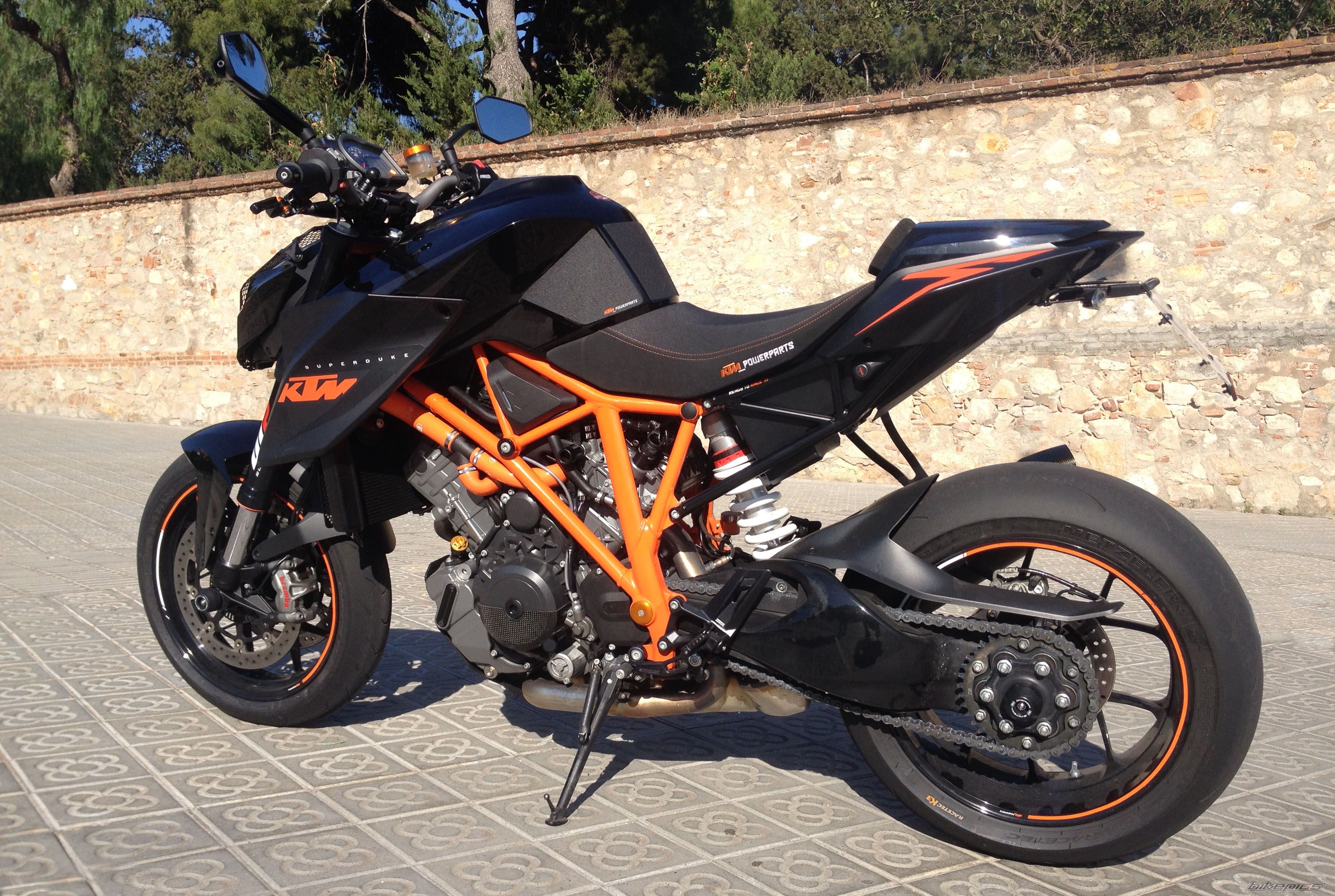 2014 KTM 1290 SUPERDUKE R | Picture 2742500 motorcycle photo