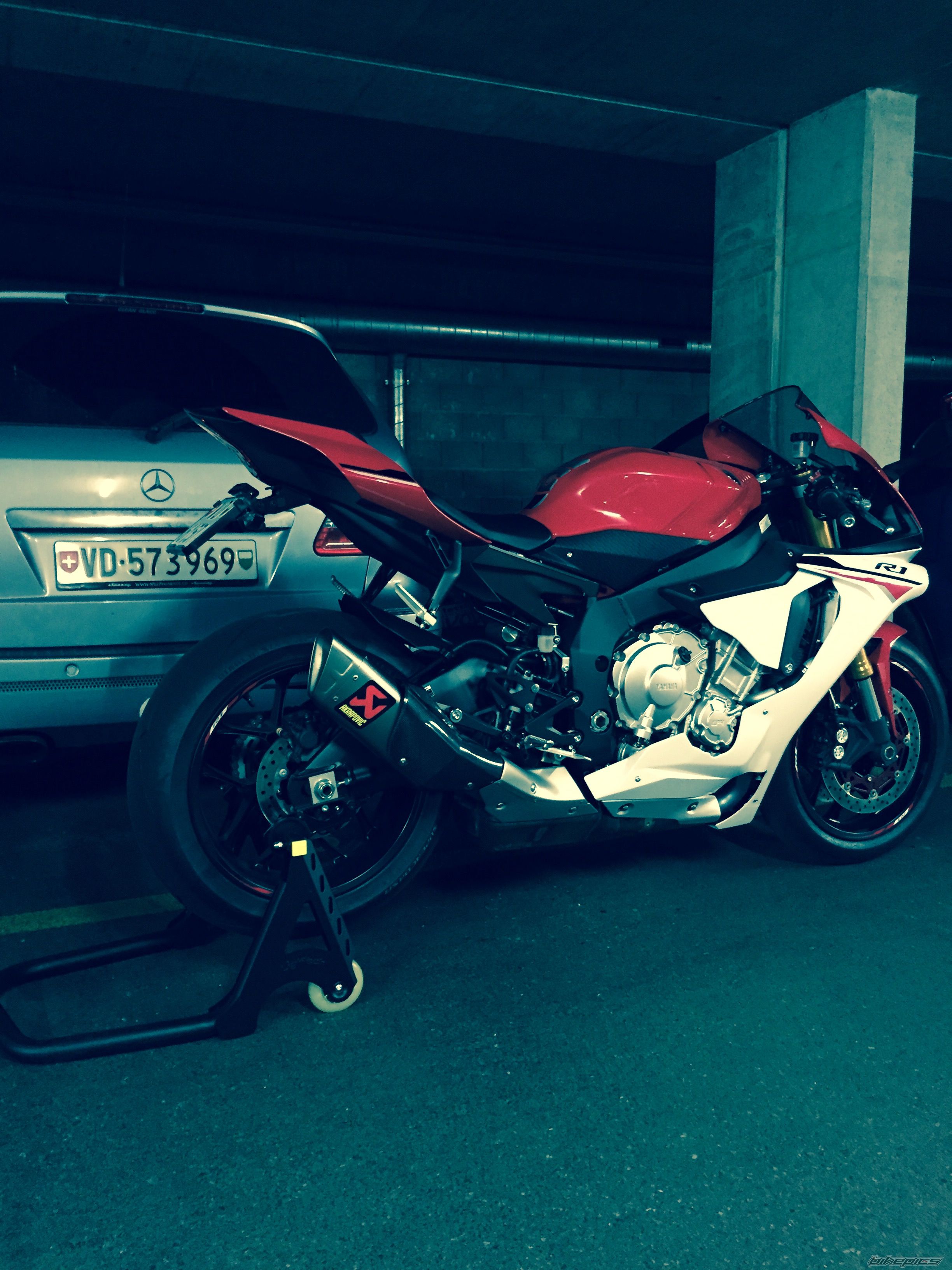 2015 YAMAHA YZF R1 | Picture 2742674 motorcycle photo