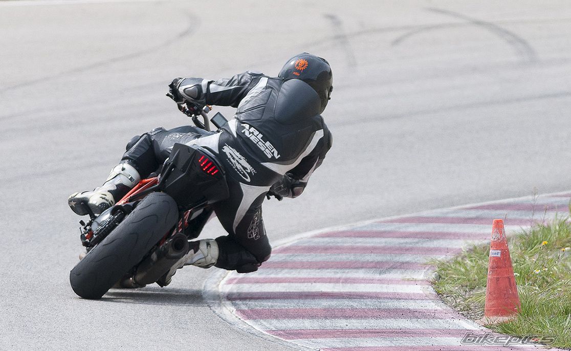 2014 KTM 1290 SUPERDUKE R | Picture 2742738 motorcycle photo