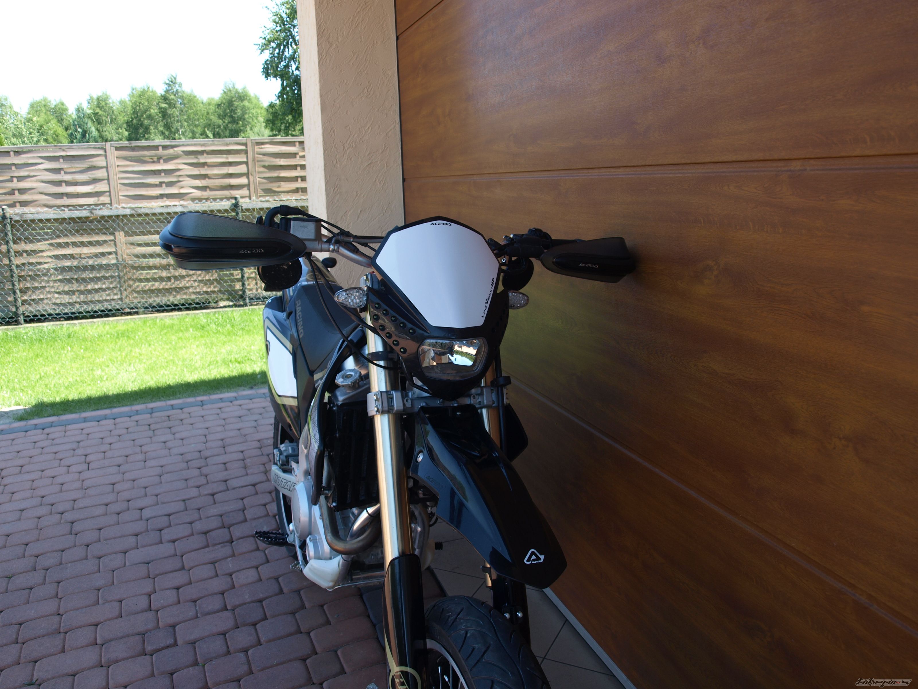 2010 HM CRE 125SM | Picture 2744741 motorcycle photo