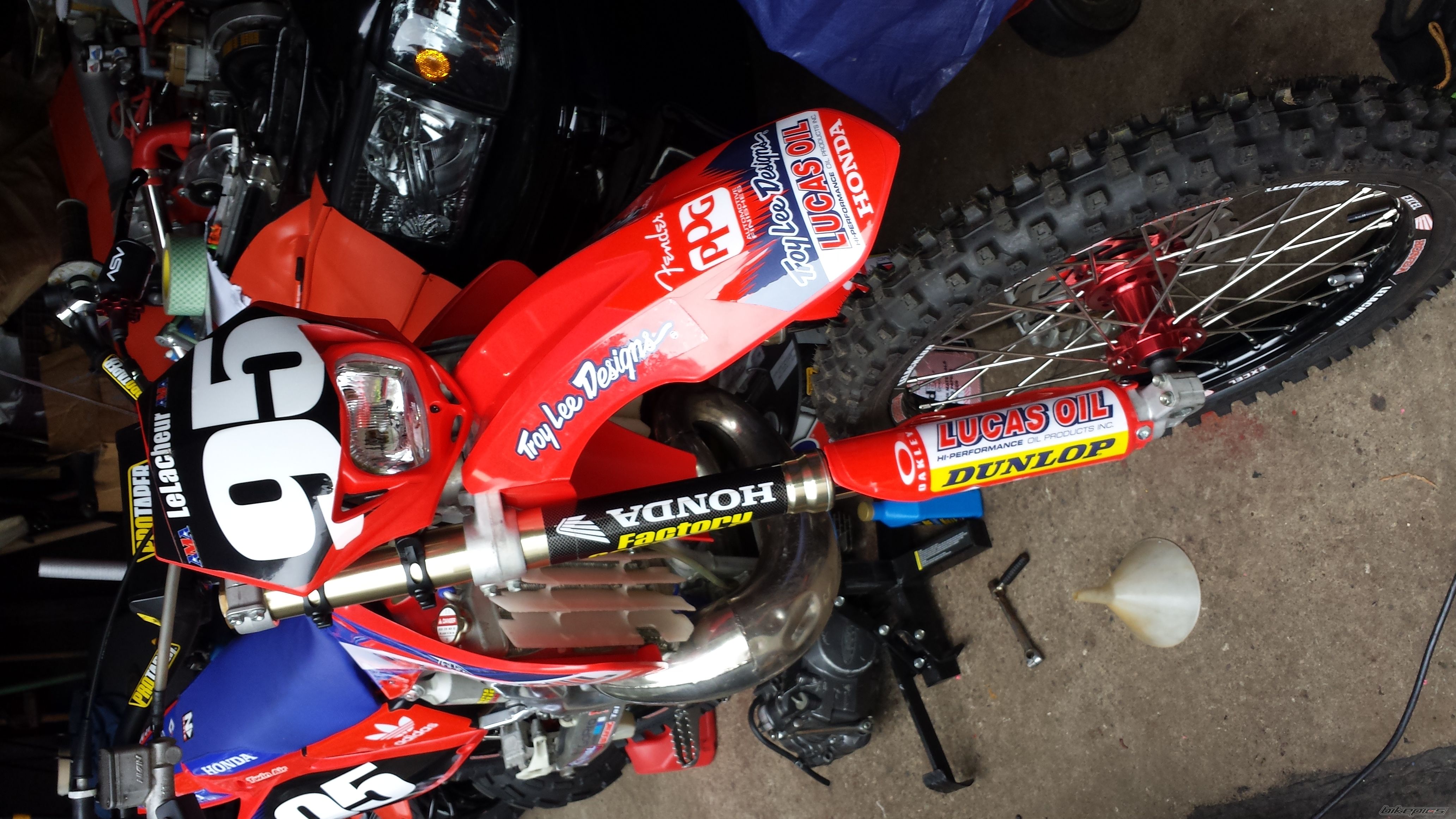 2001 HONDA CR250R | Picture 2745930 motorcycle photo