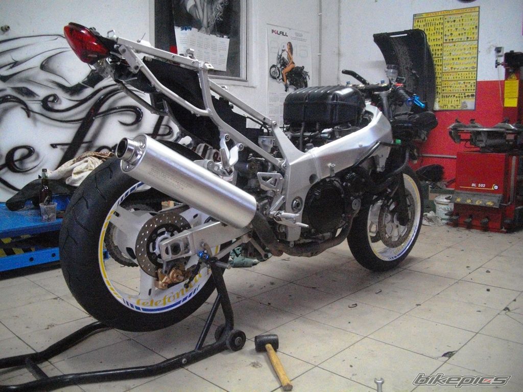 2002 SUZUKI GSXR | Picture 2745933 motorcycle photo