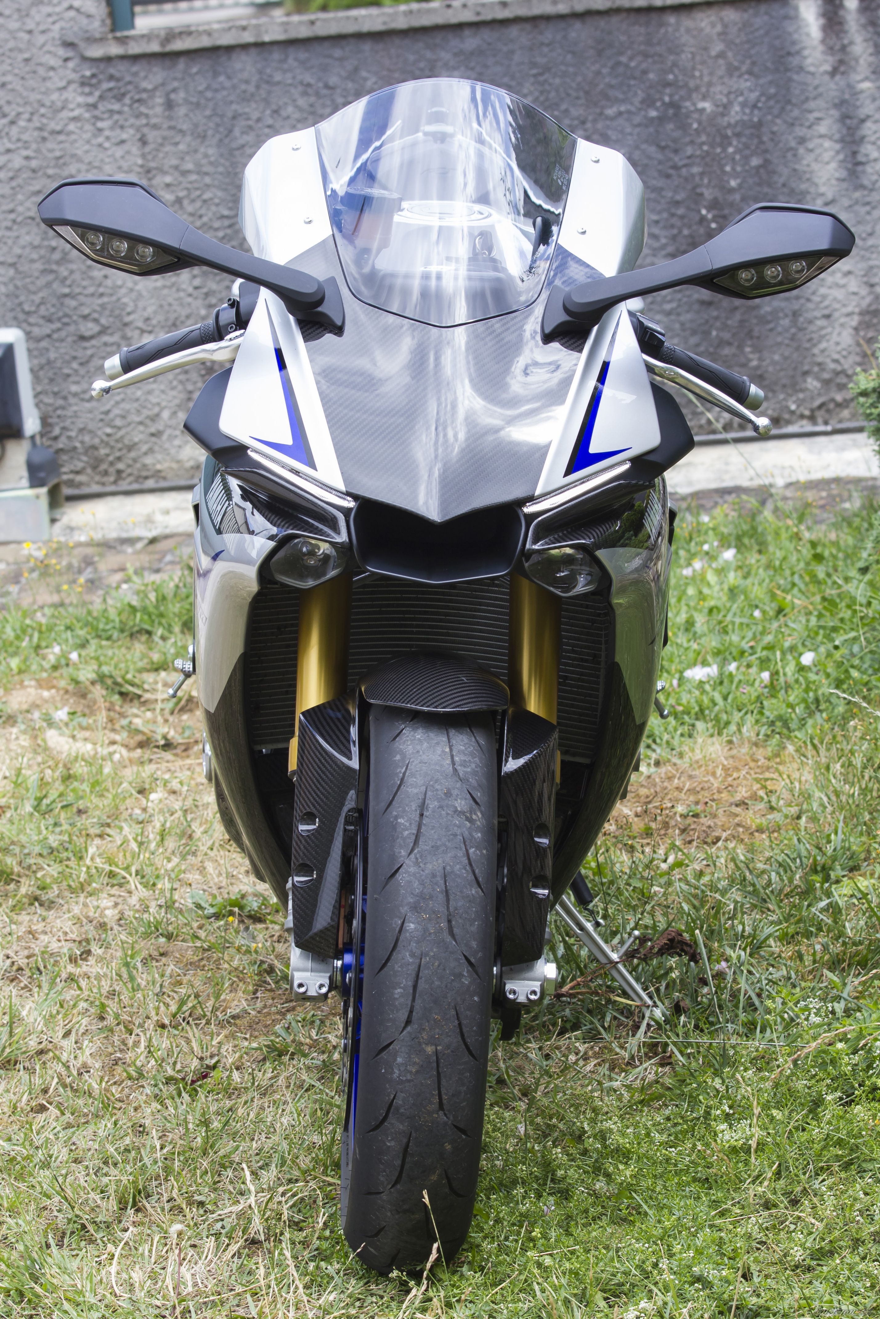 2015 YAMAHA YZF R1 | Picture 2746747 motorcycle photo