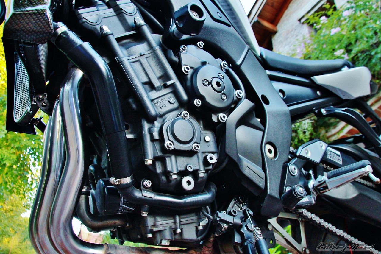 2011 YAMAHA FZ1 NAKED | Picture 2748143 motorcycle photo